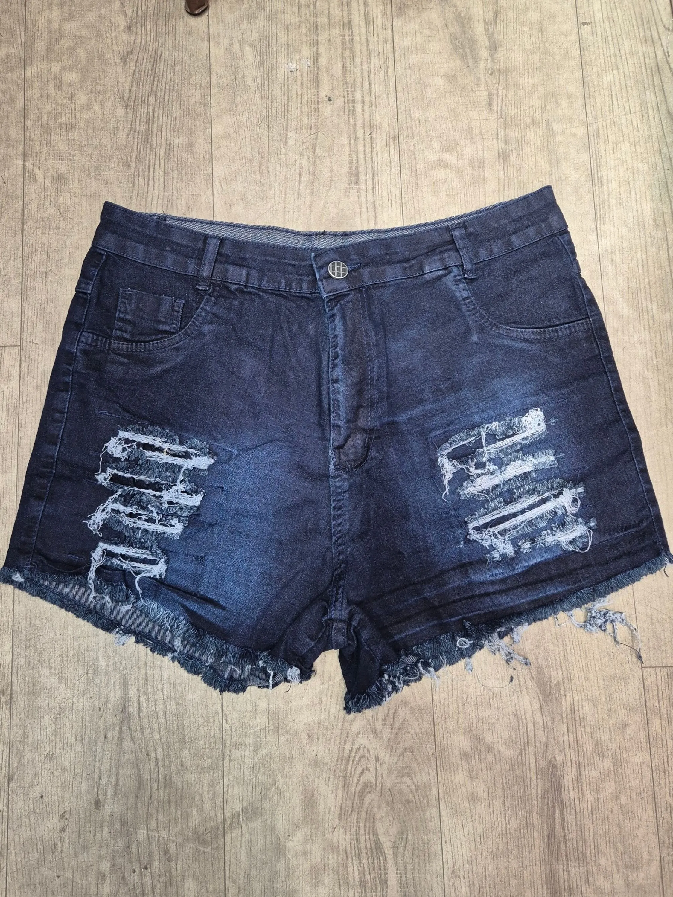 Short jeans Plus feminina com elástico