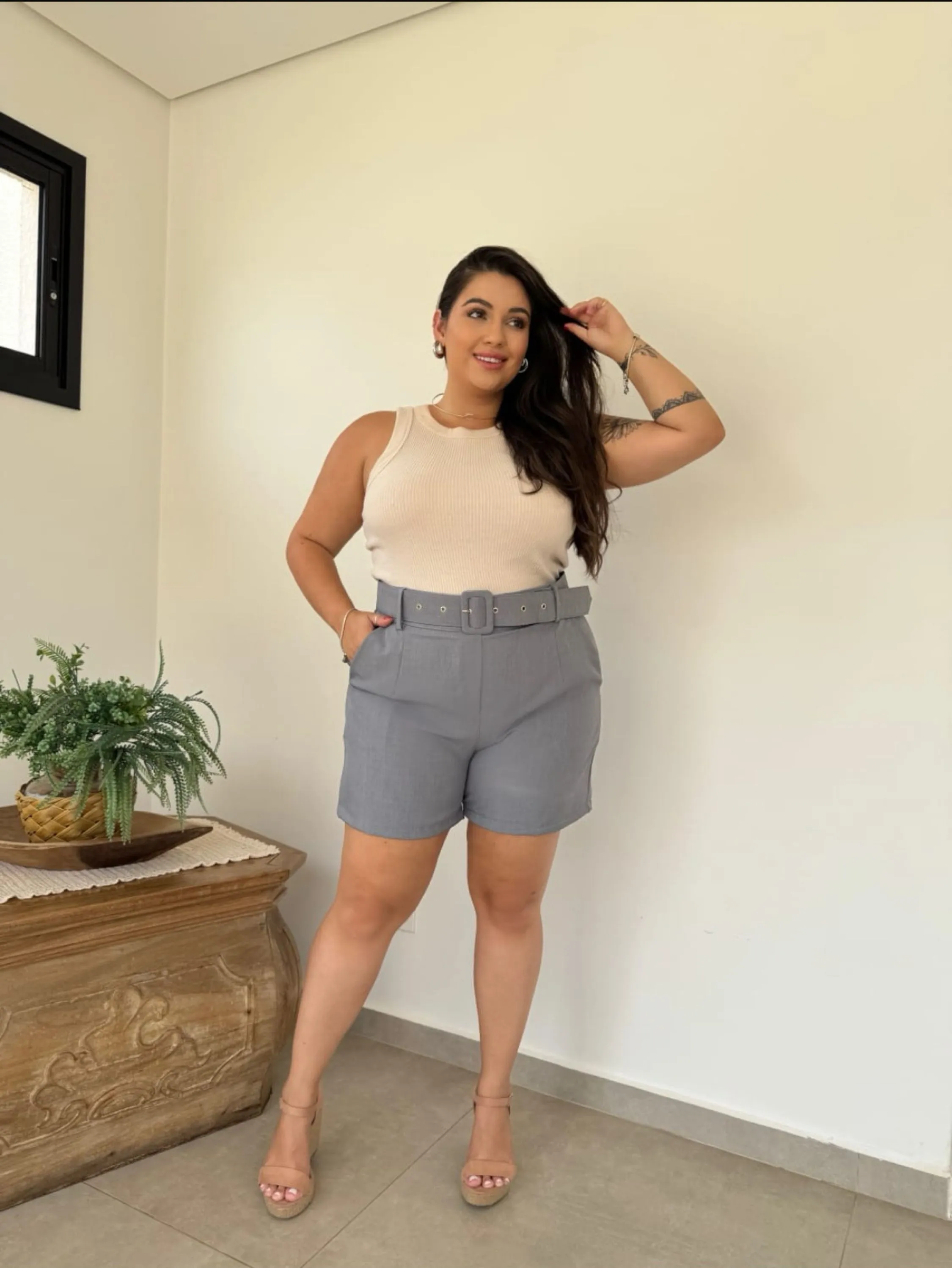 SHORT ALFAIATARIA PLUS SIZE