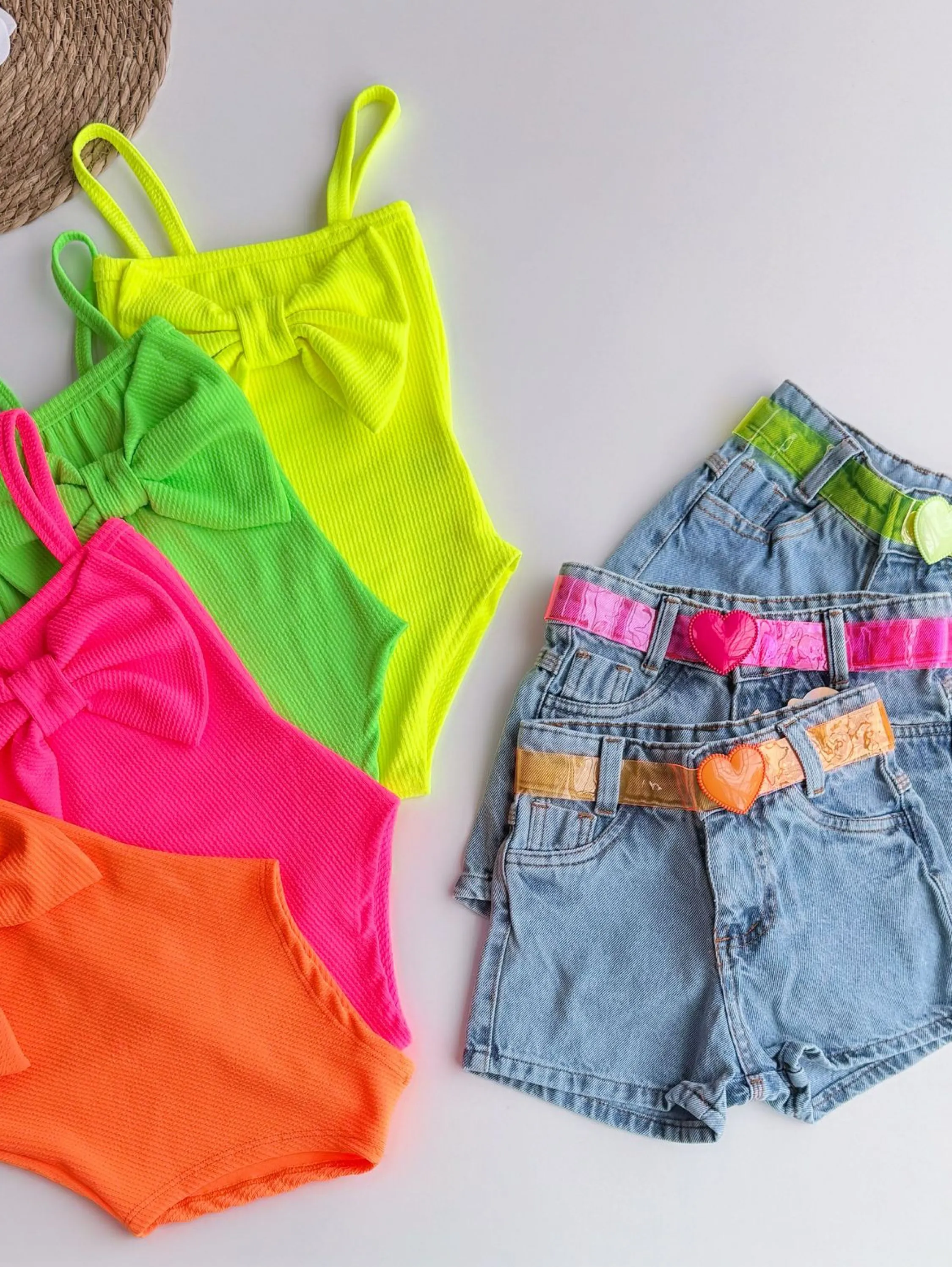 CONJUNTO NEON JEANS + BODY