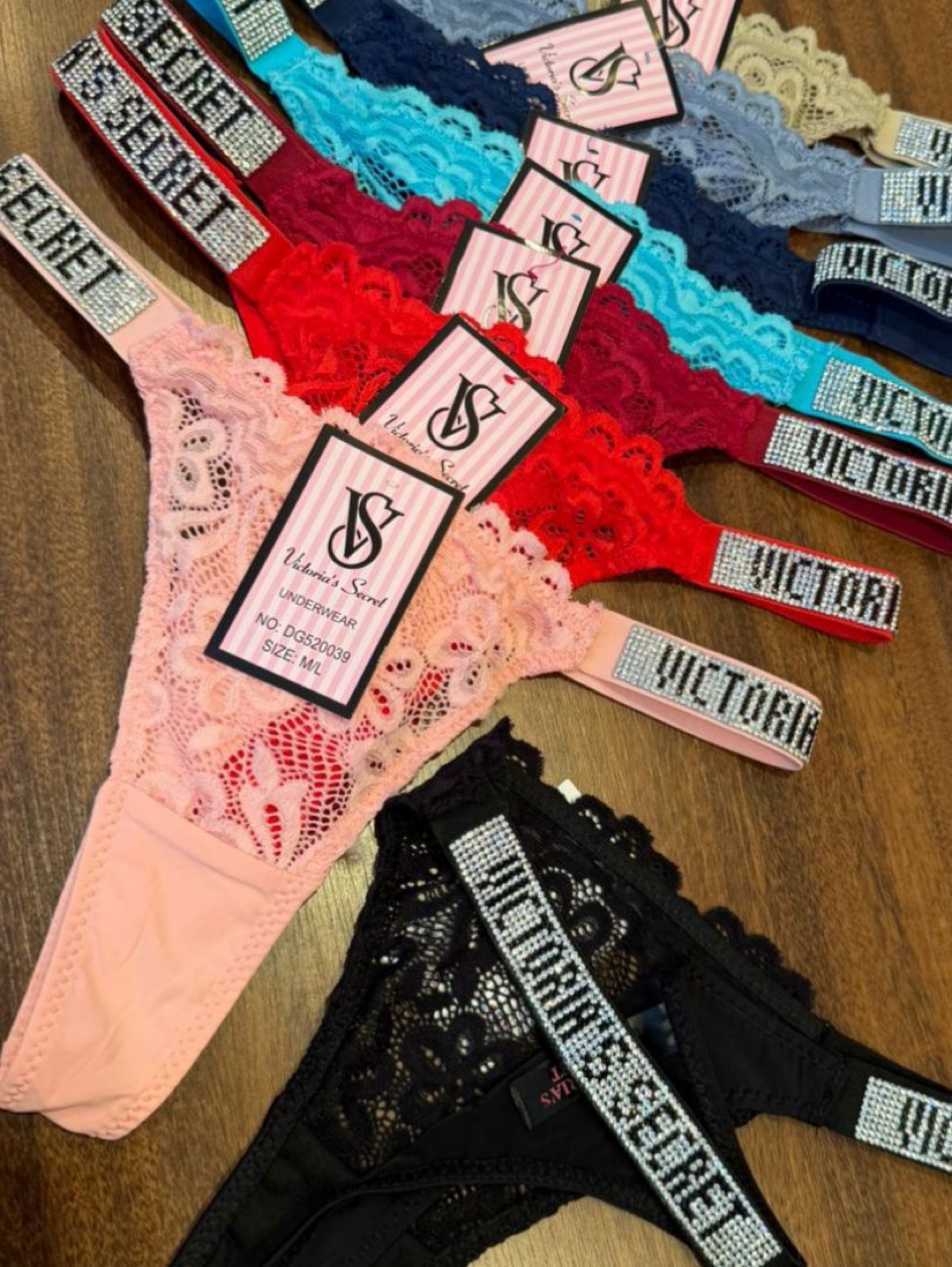 PACOTE 12 PEÇAS STRASS