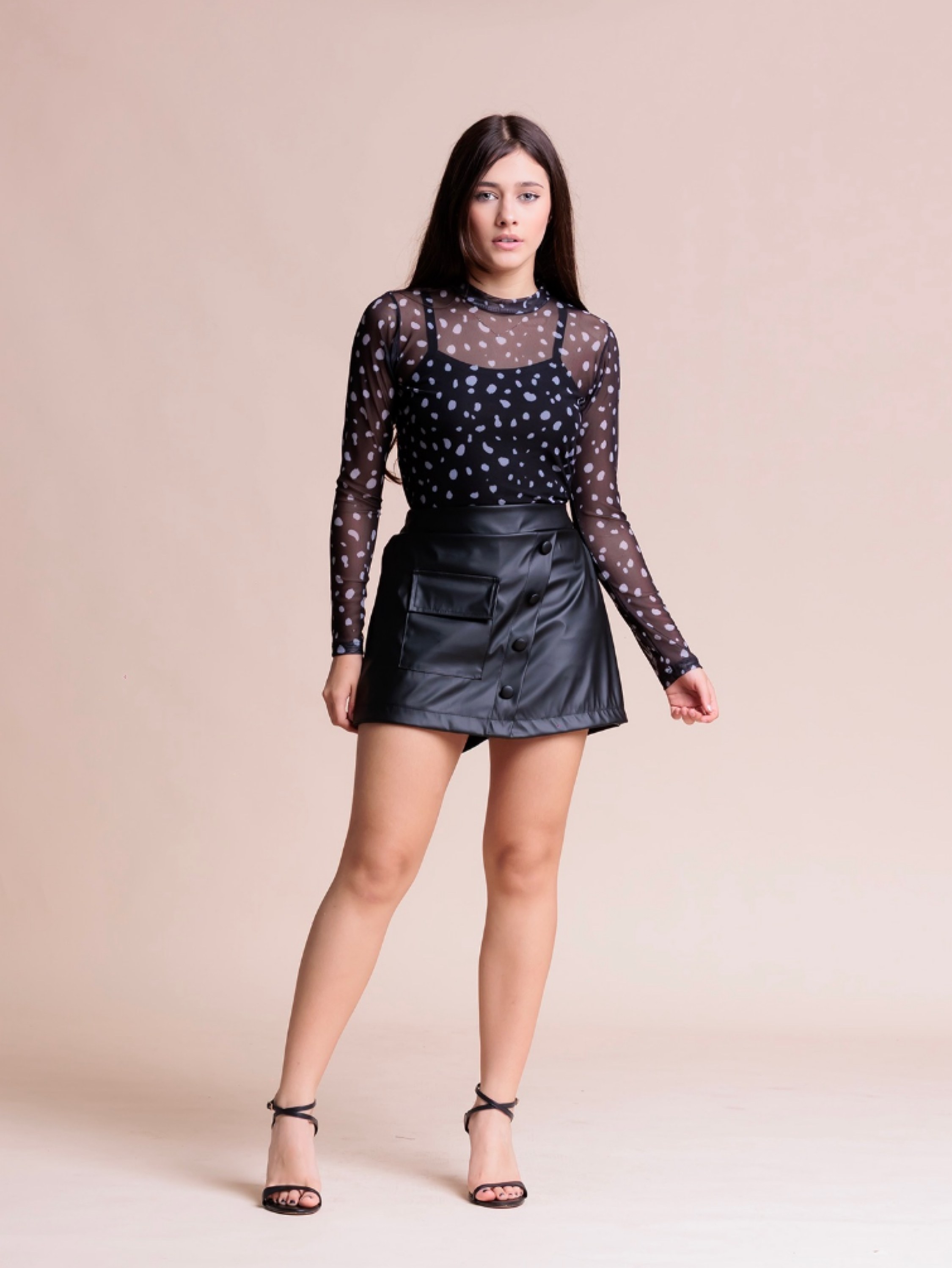 Shorts Saia de Couro Juvenil