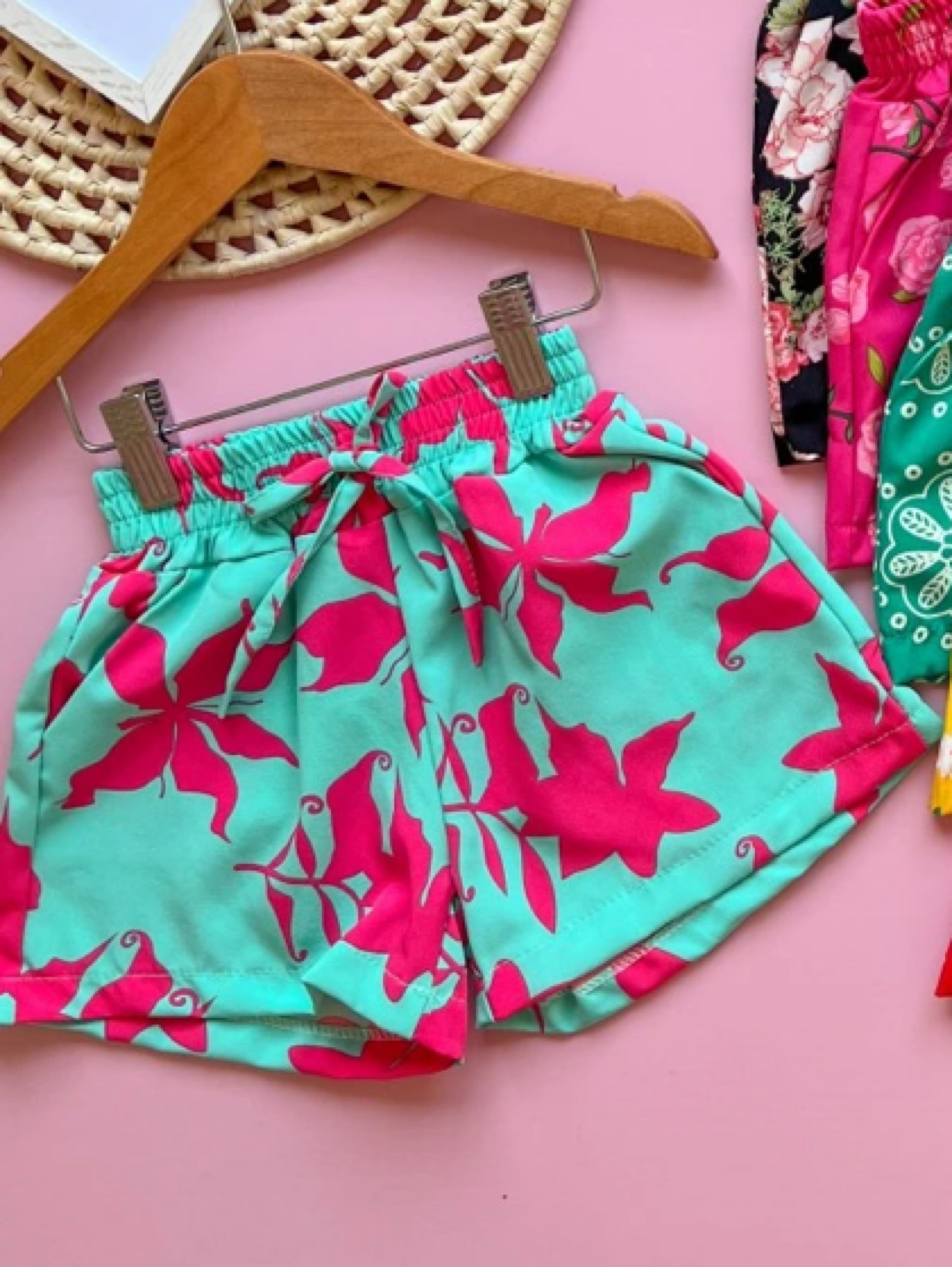 Shorts flores Infantil