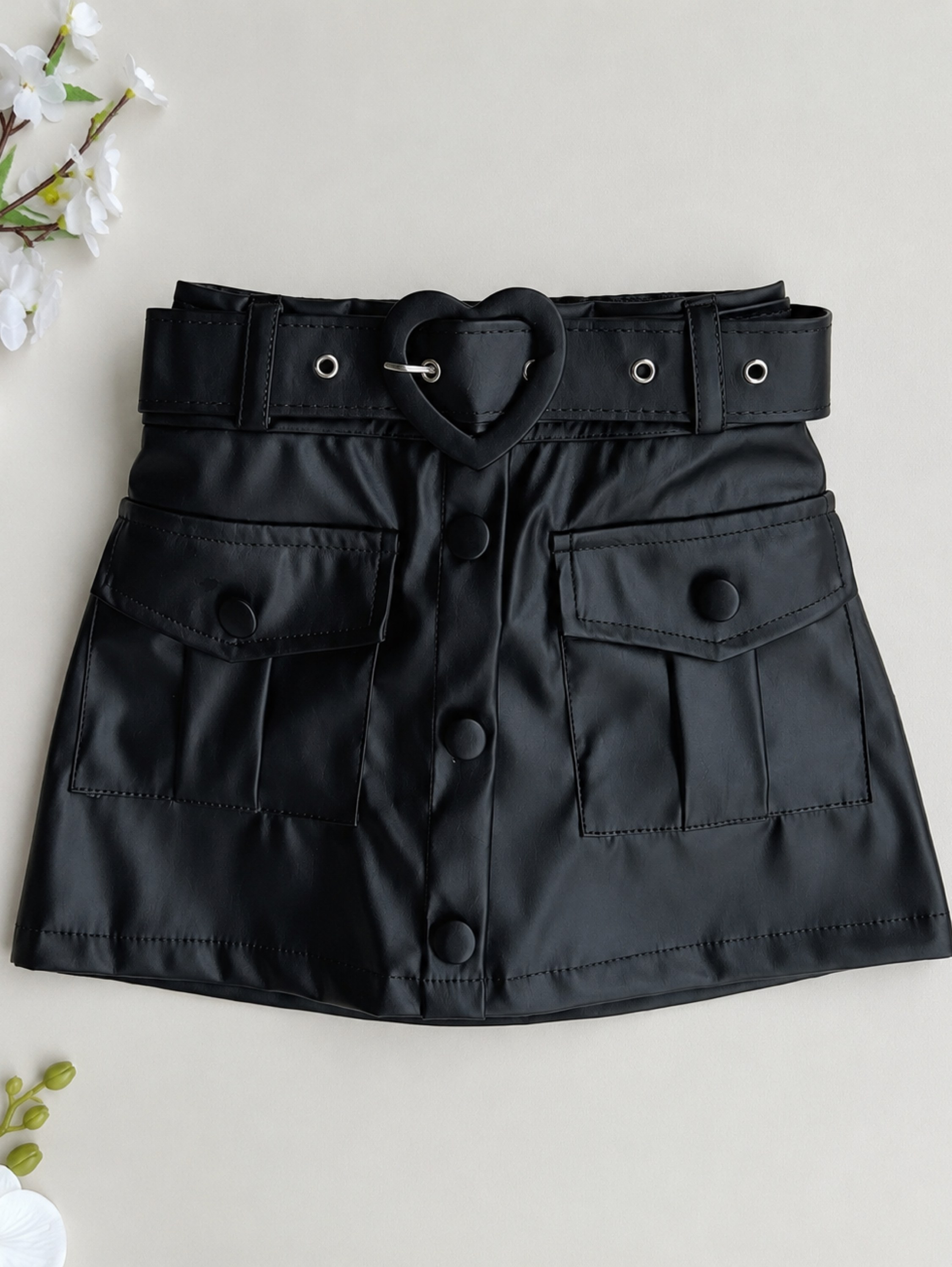 Shorts Saia Couro Coração Infantil