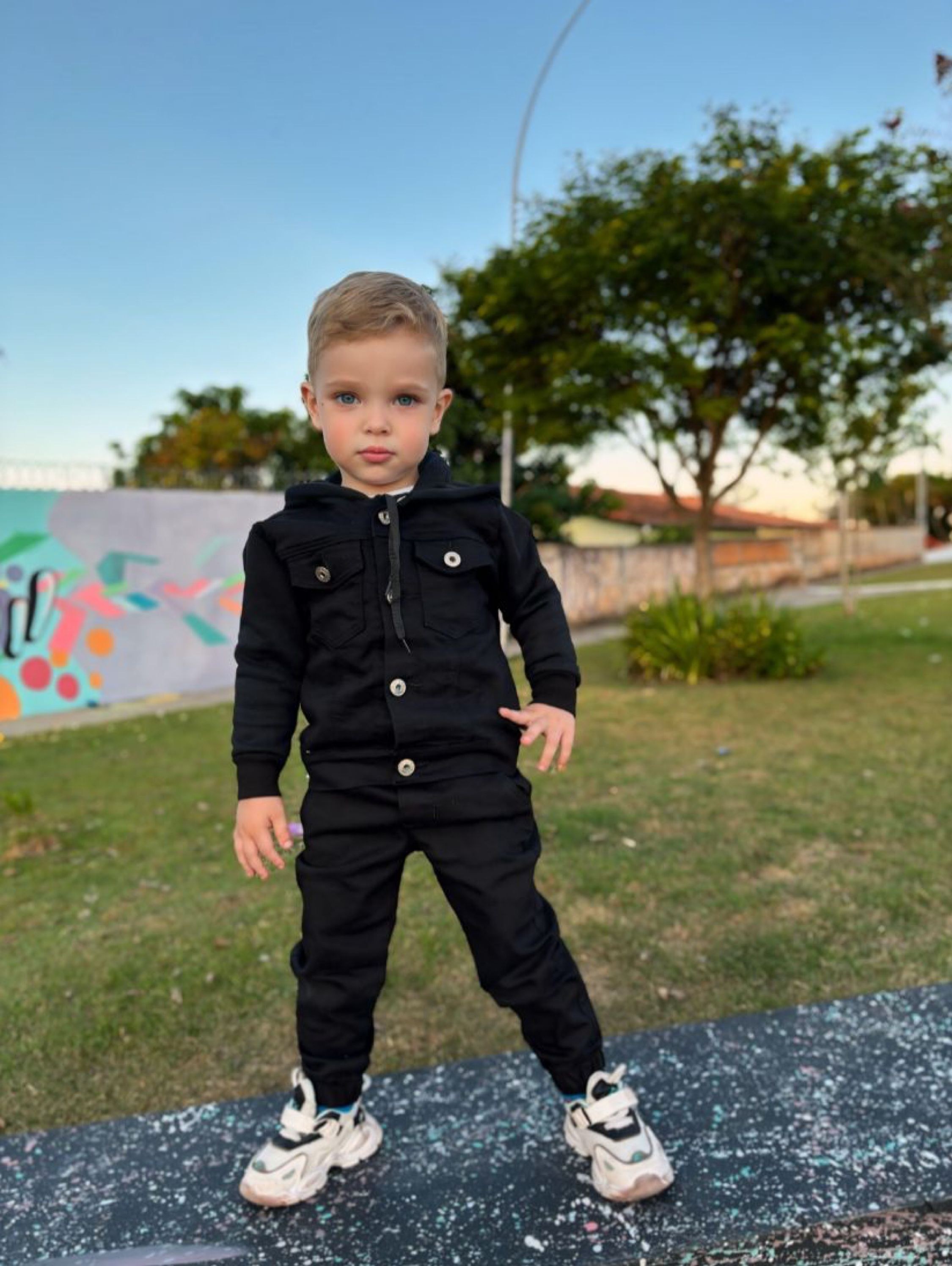 Conjunto jogger Preto Infantil/ Juvenil