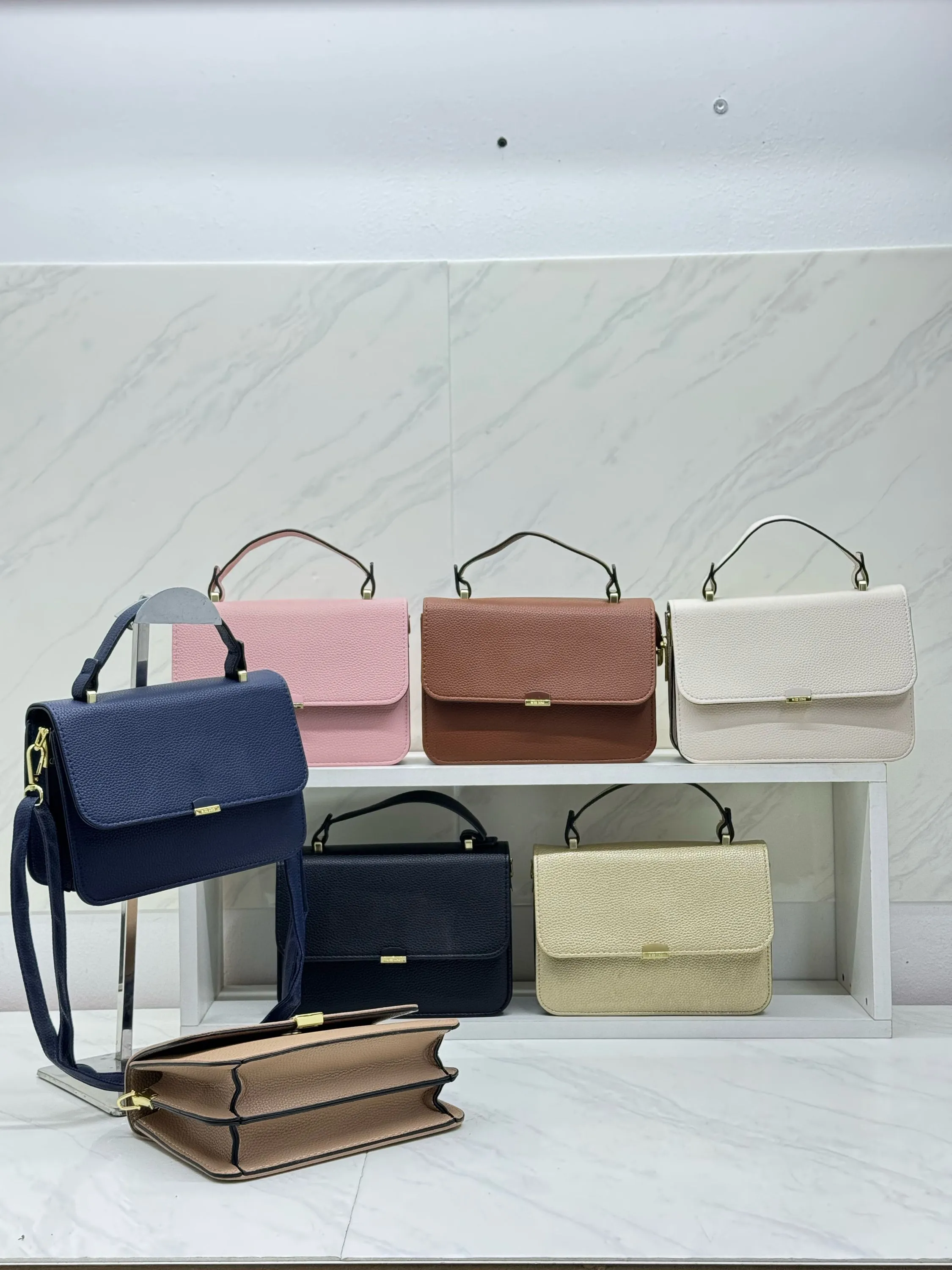 Bolsa Feminina sanfonada duas divisarias 1919#