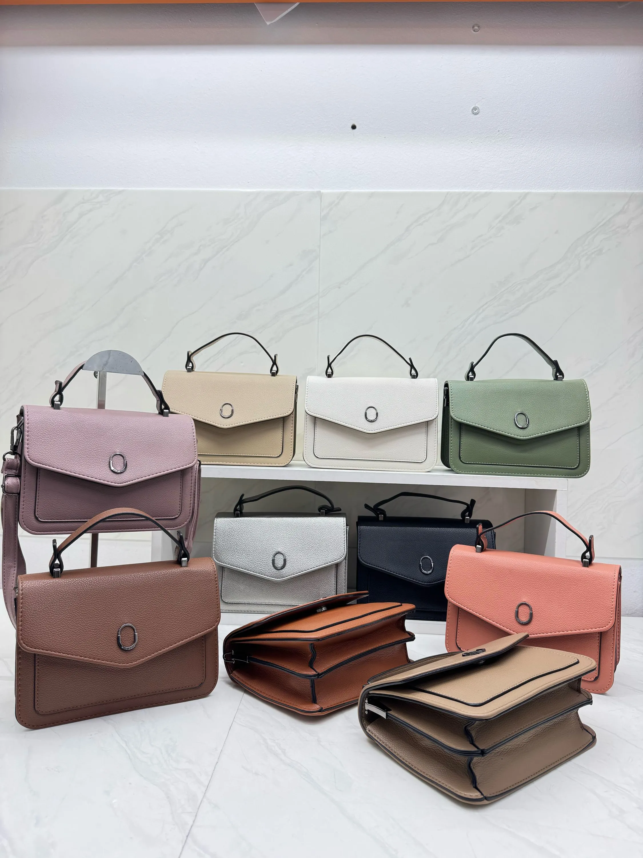 Bolsa feminina sanfonada duas divisões 1921#