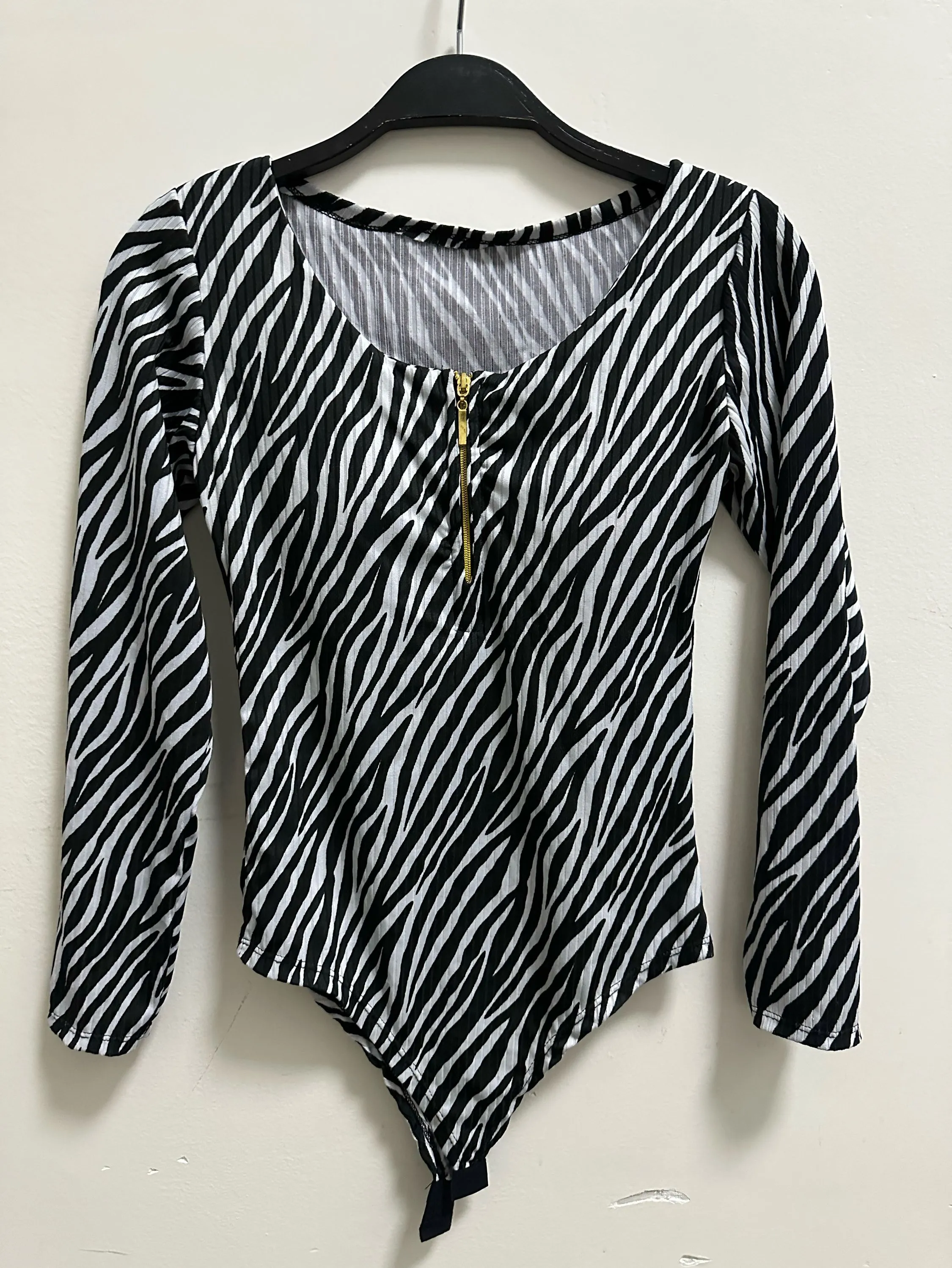 Blusa body canelado com bojo