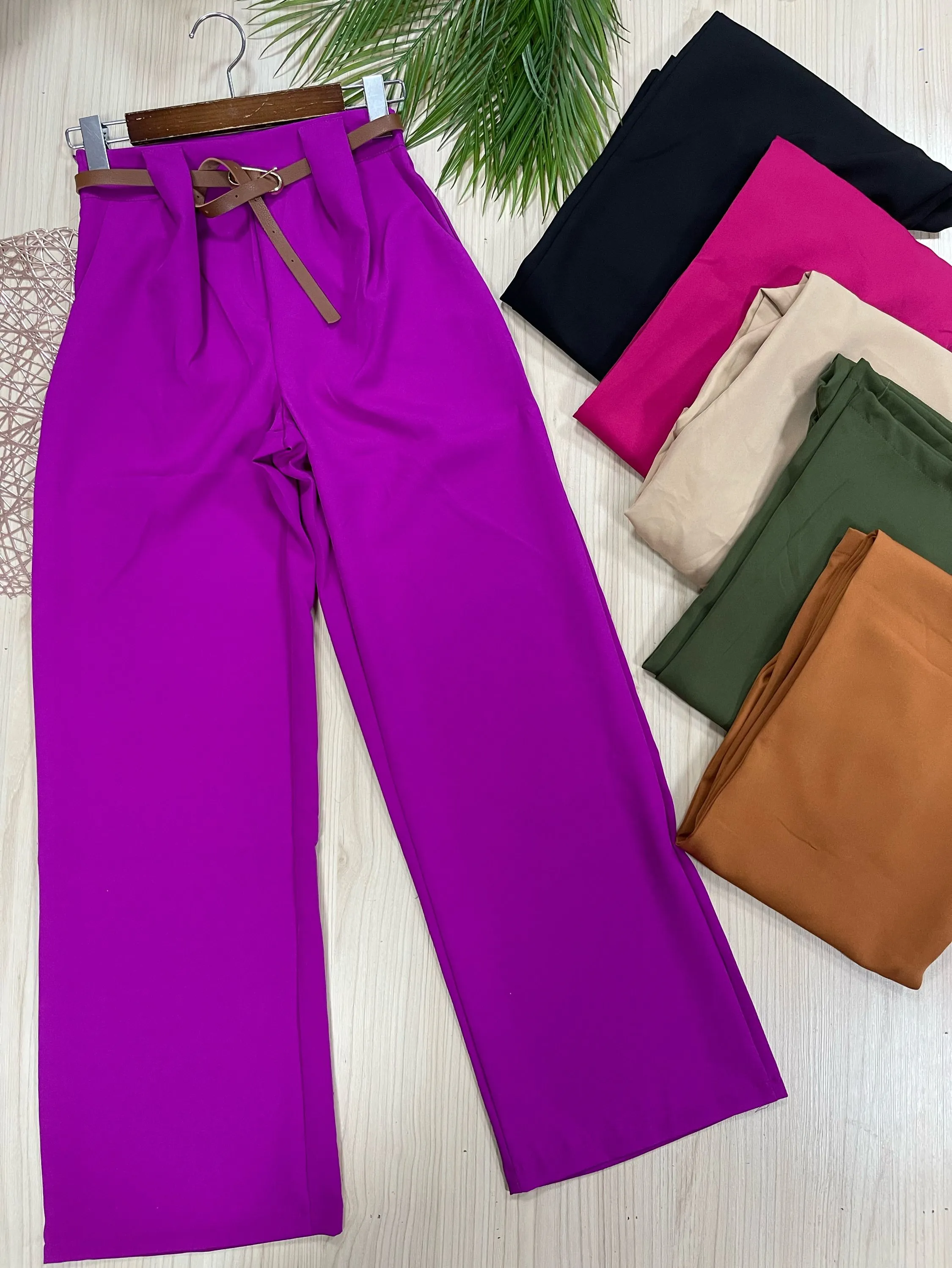 Calça pantalona alfaiataria com cinto Maya modas