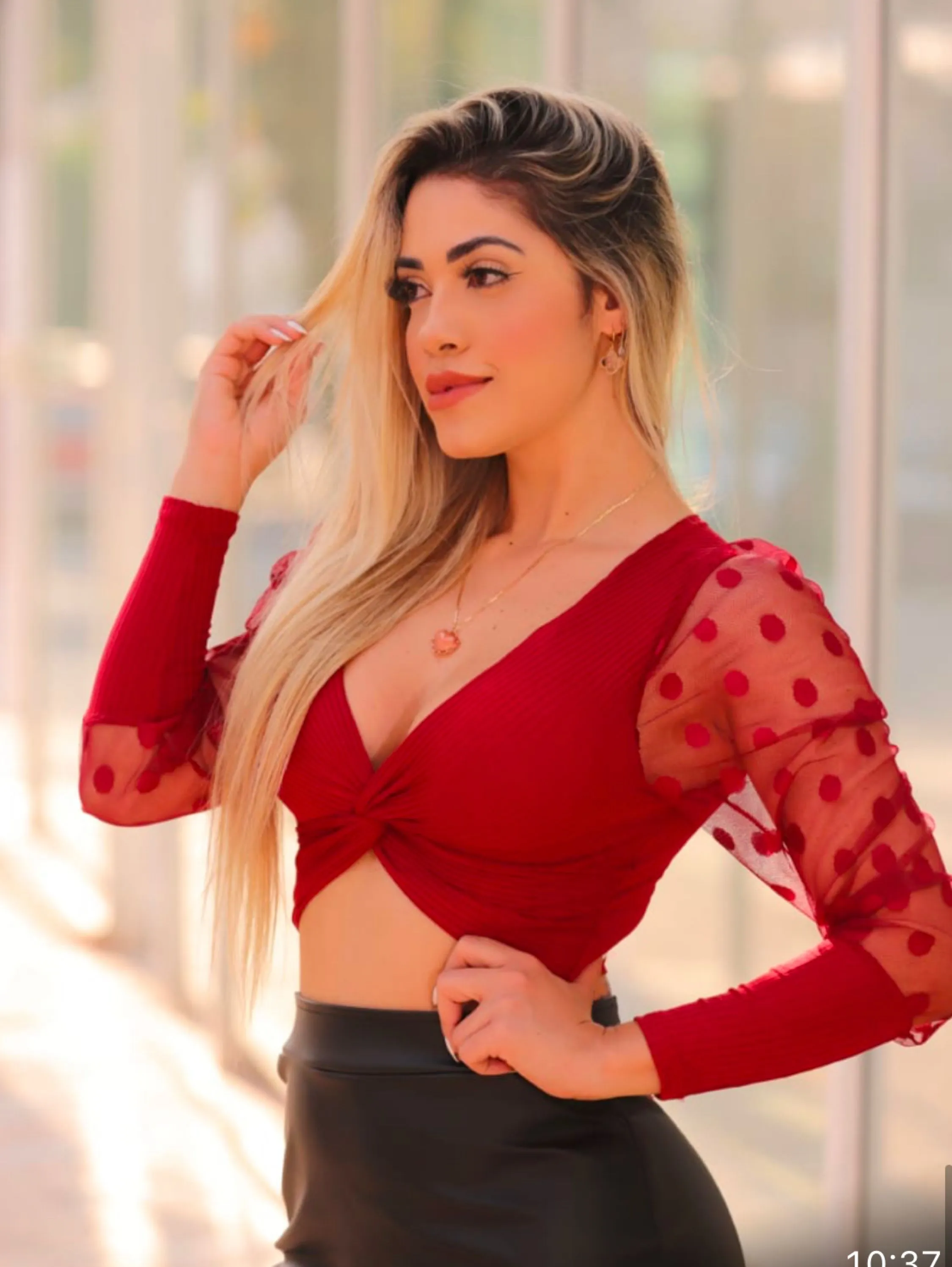 Blusa cropped canelado com bojo