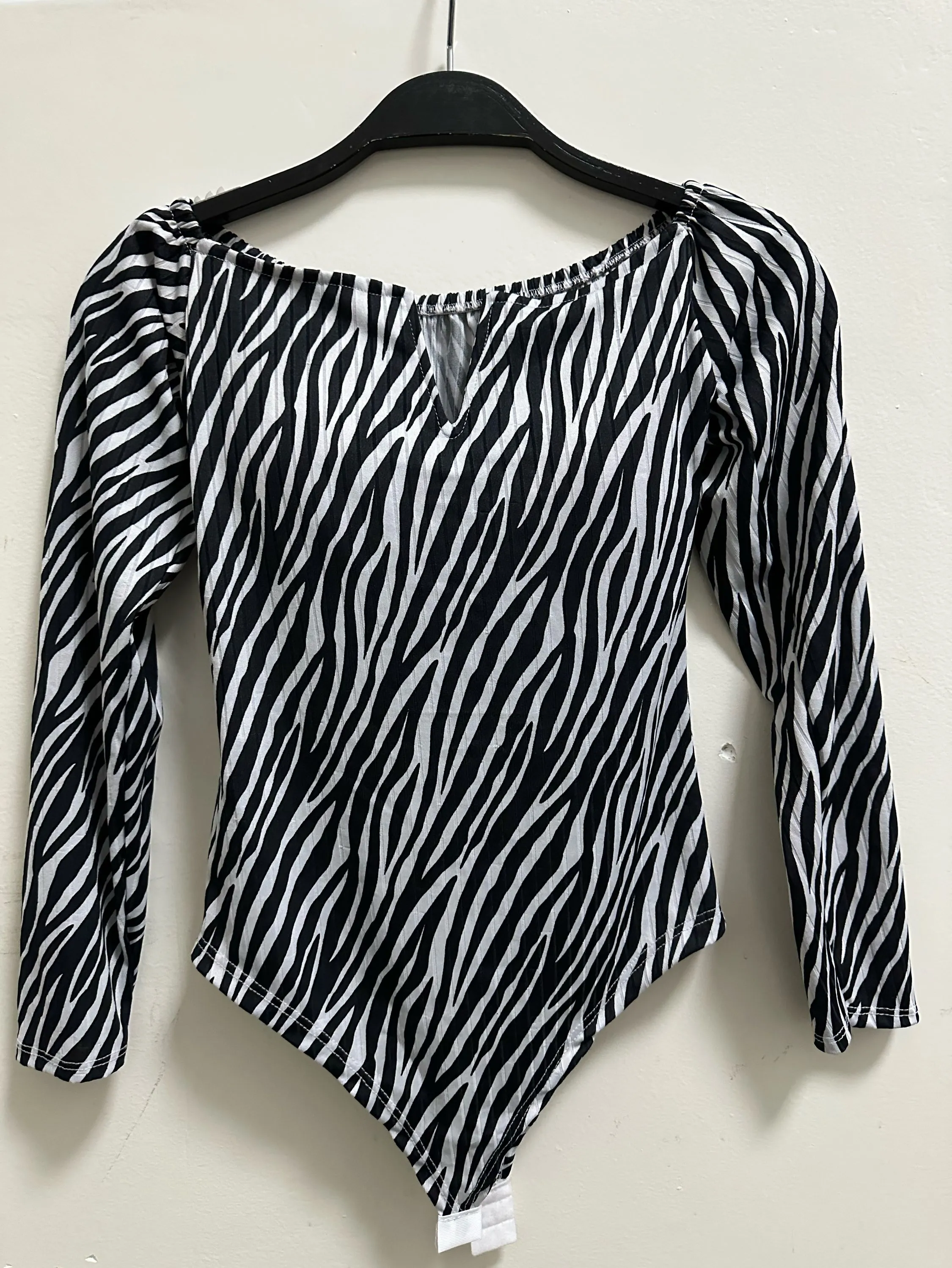 Blusa body canelado com bojo