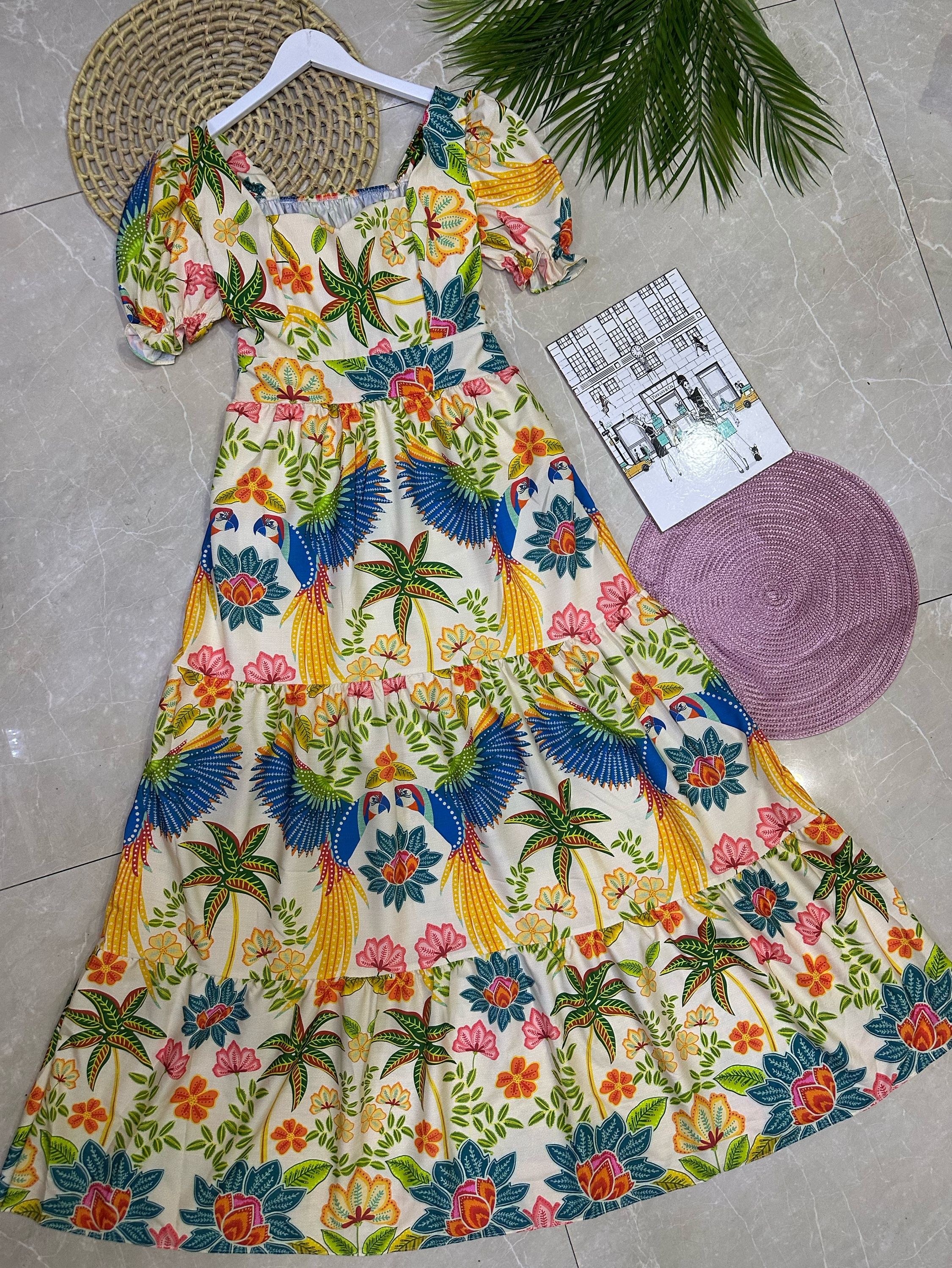 Vestido longo com forro tecido crepinho