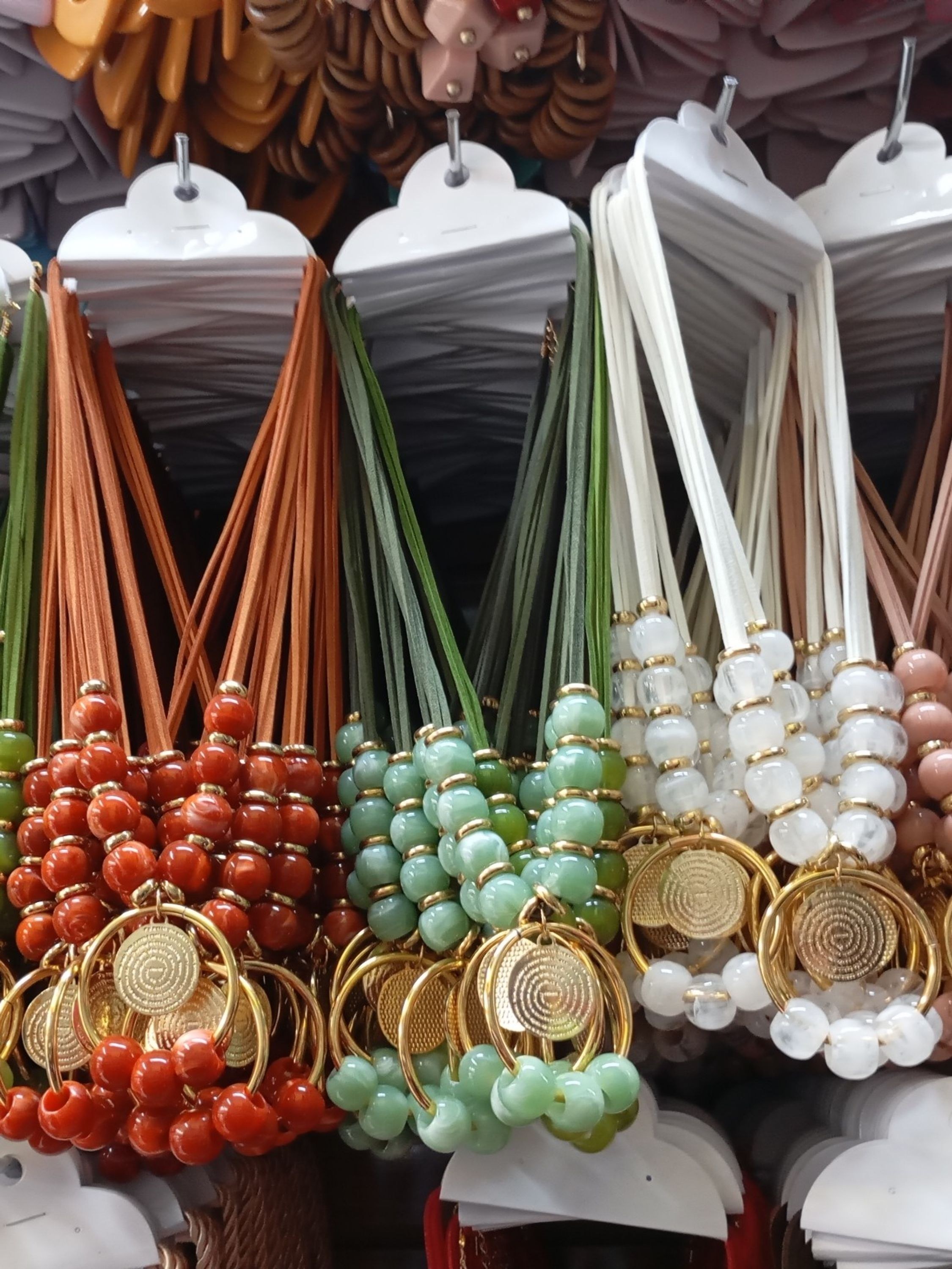 Colar pingente circular c10