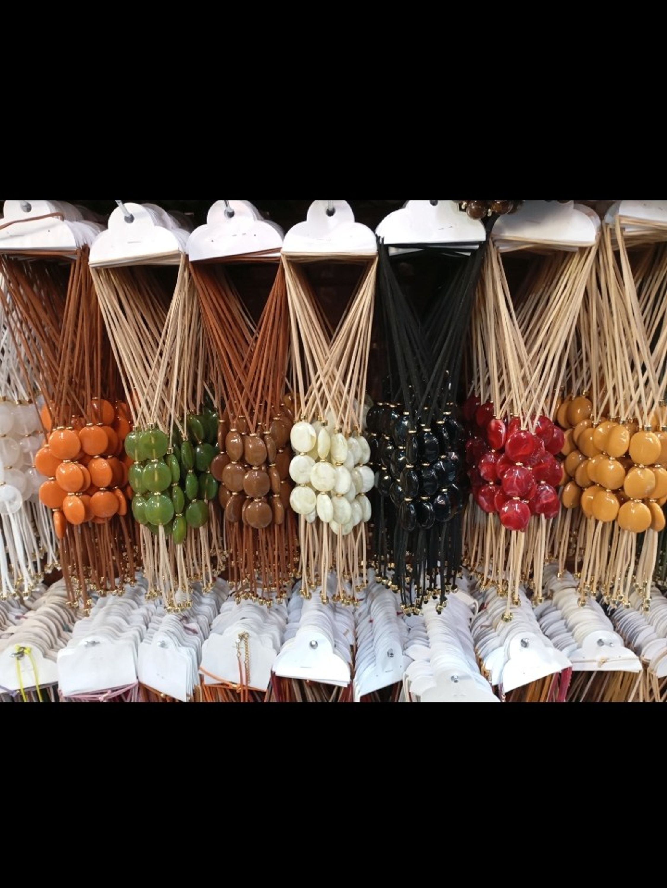 Colar longo trio pedras resinada