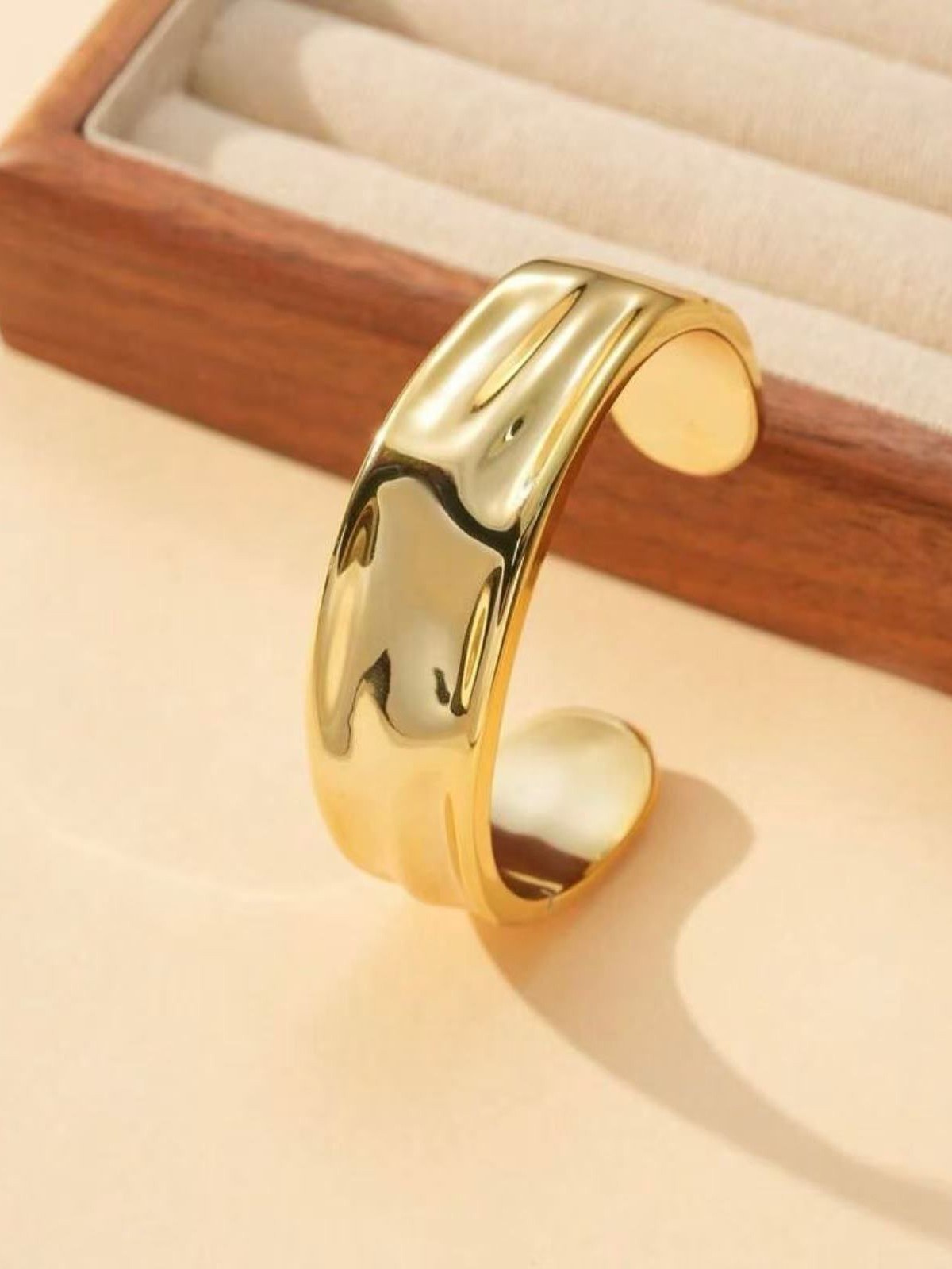 Bracelete menina moça