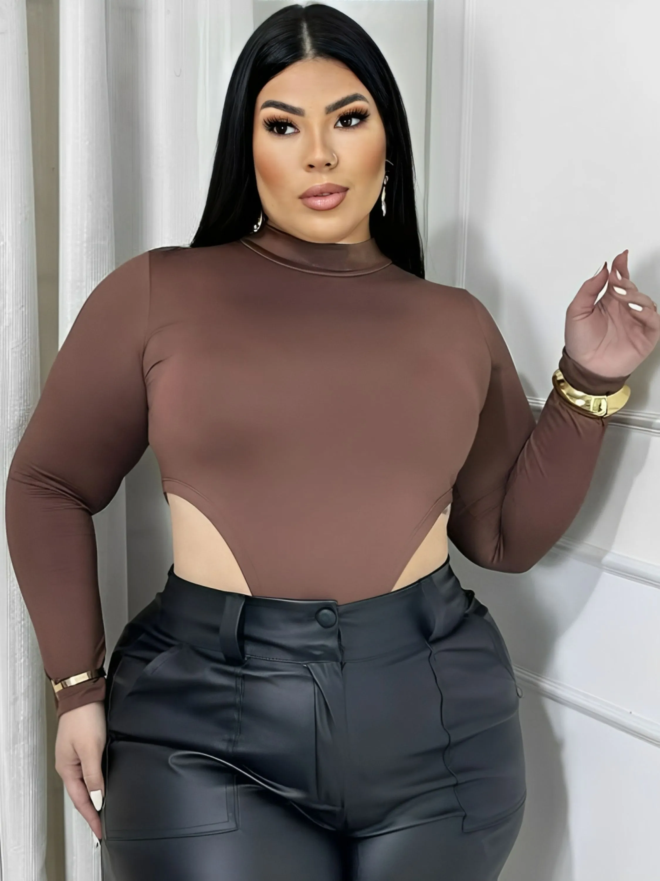 Body Feminino Plus Size Cavado