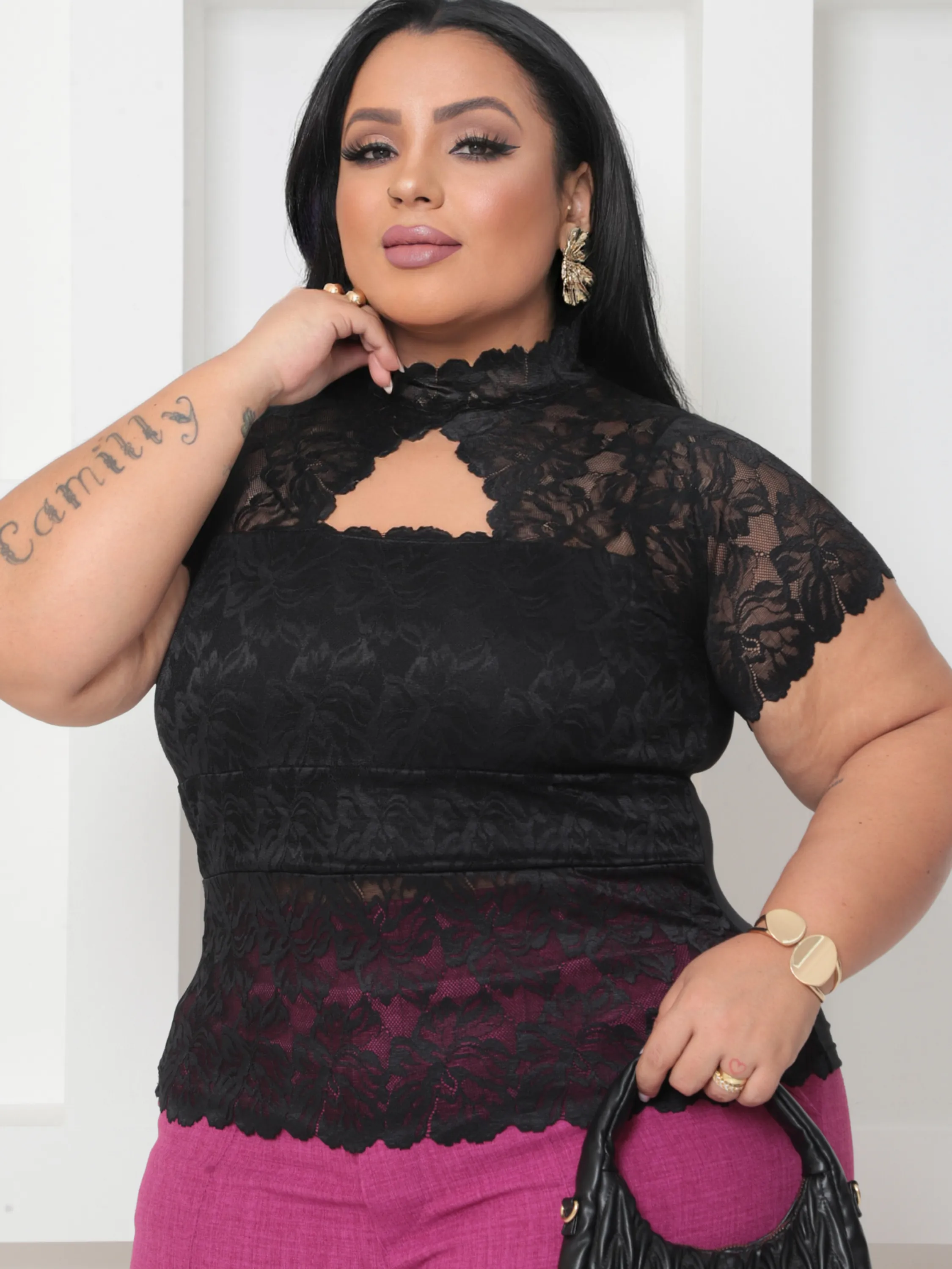 Blusinha Feminina Plus Size em Renda