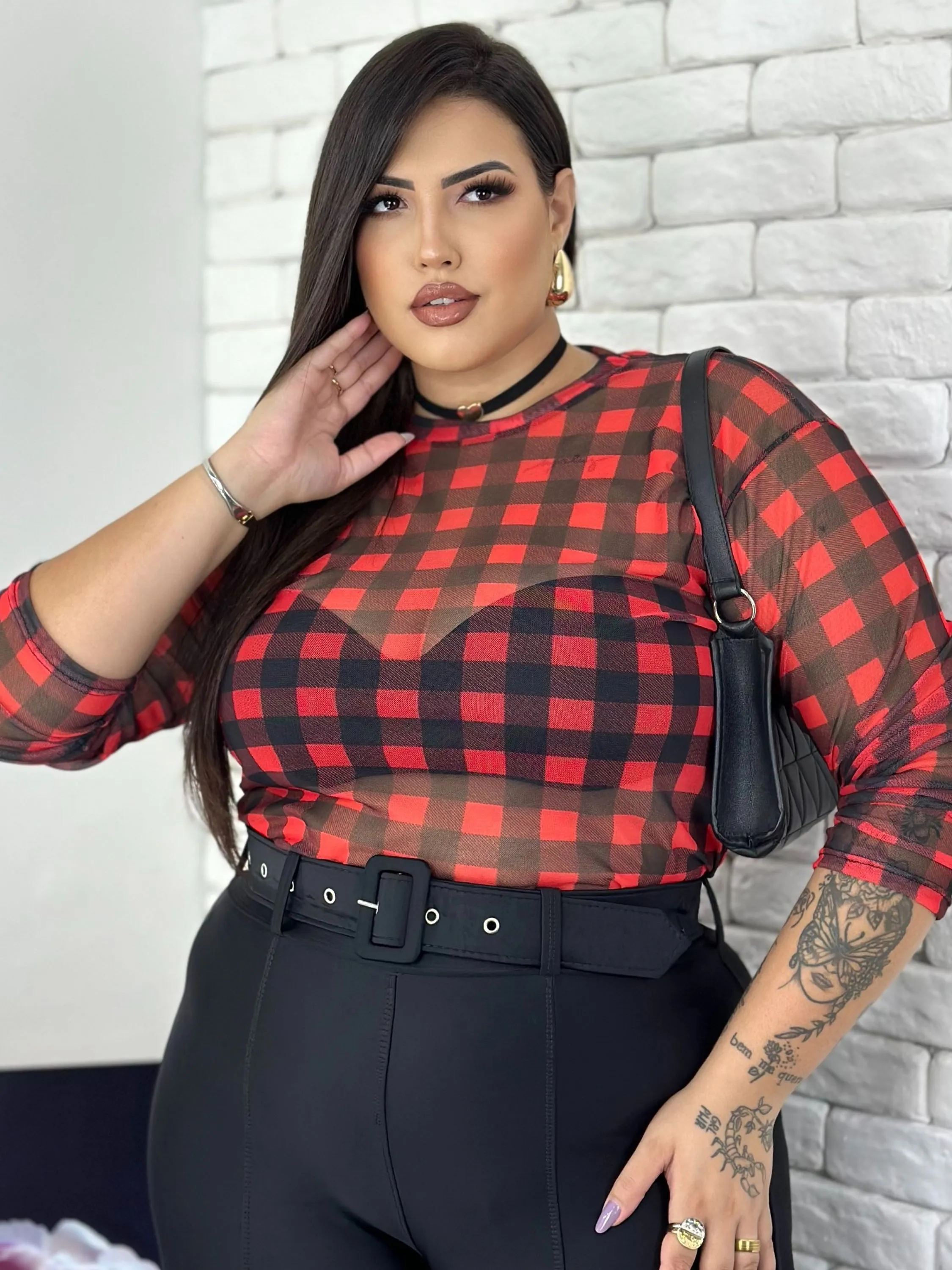 Blusa Manga Longa Plus Size em Tule Xadrez