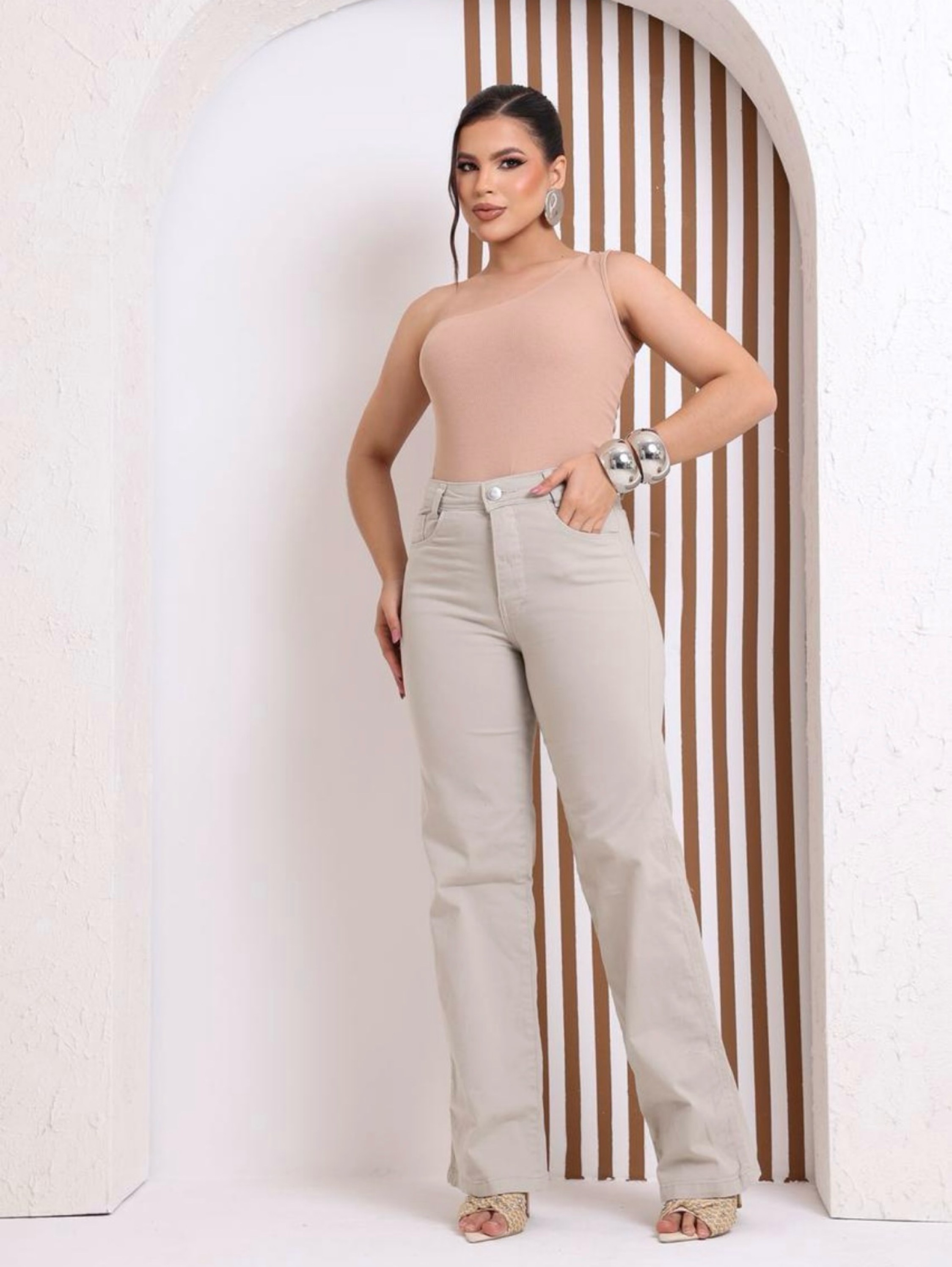 Calça wide leg com lycra alta qualidade cor bege