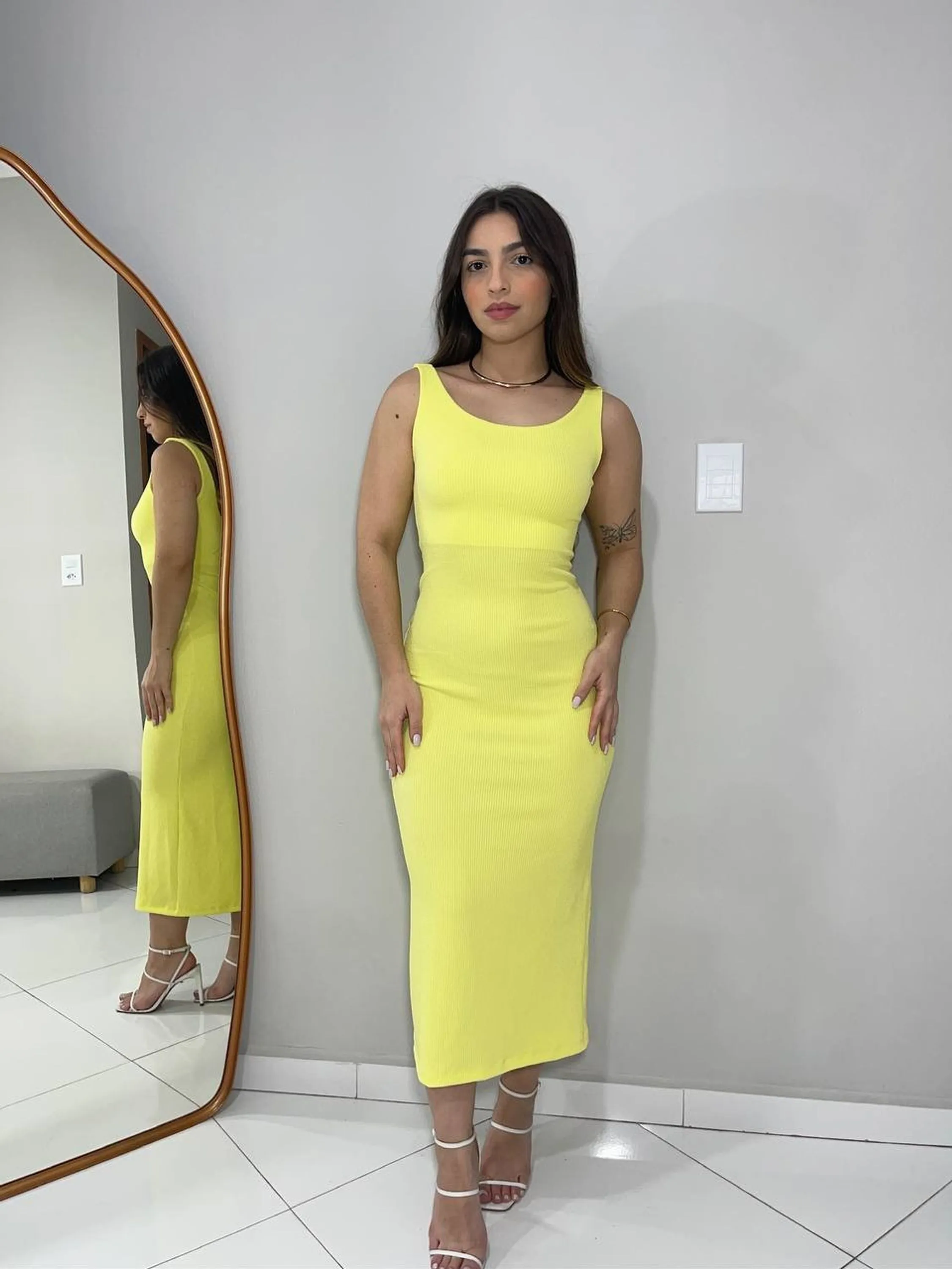 Vestido Midi alcinha com costa nua