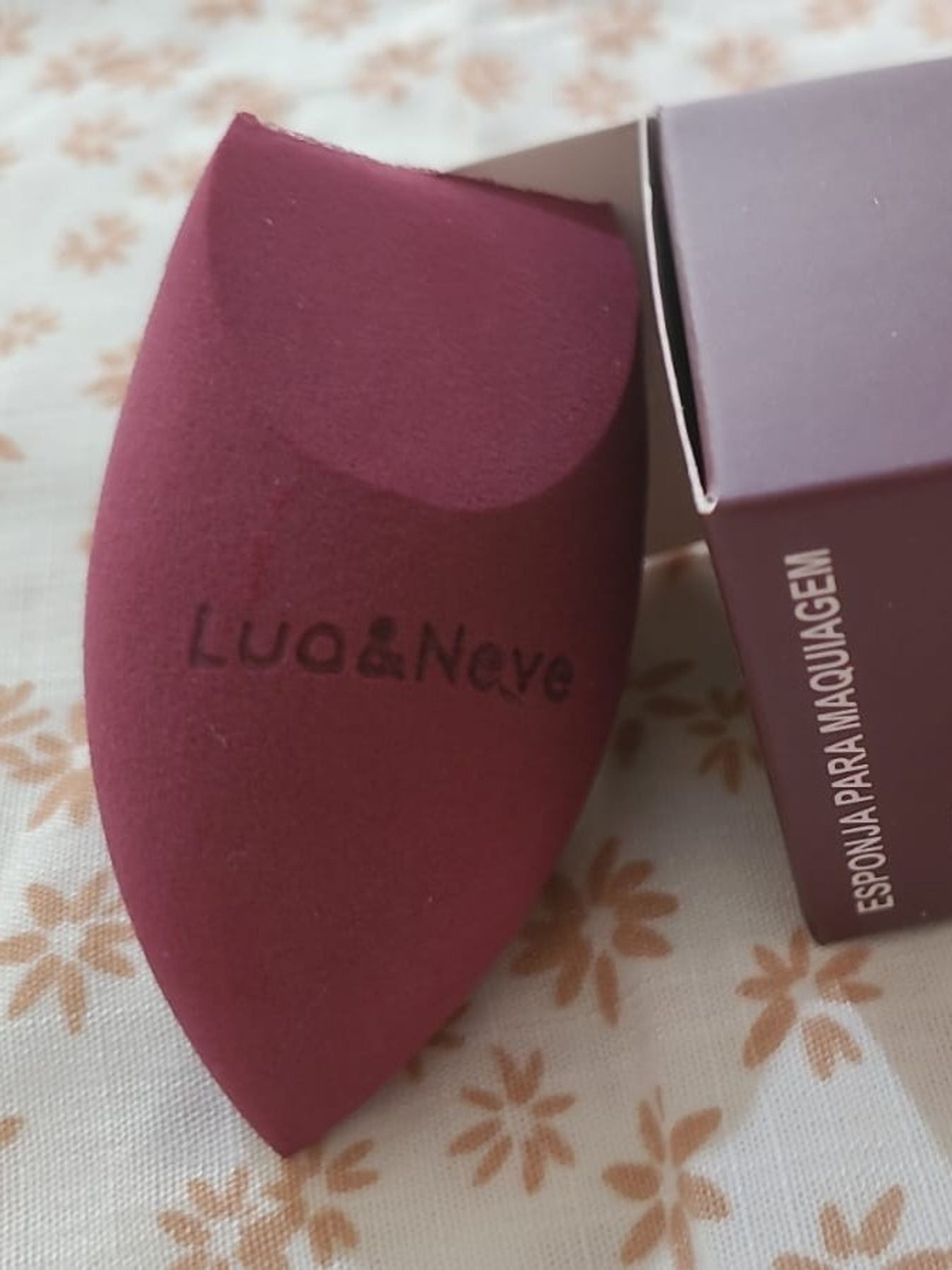 Esponja de maquiagem luo e neve
