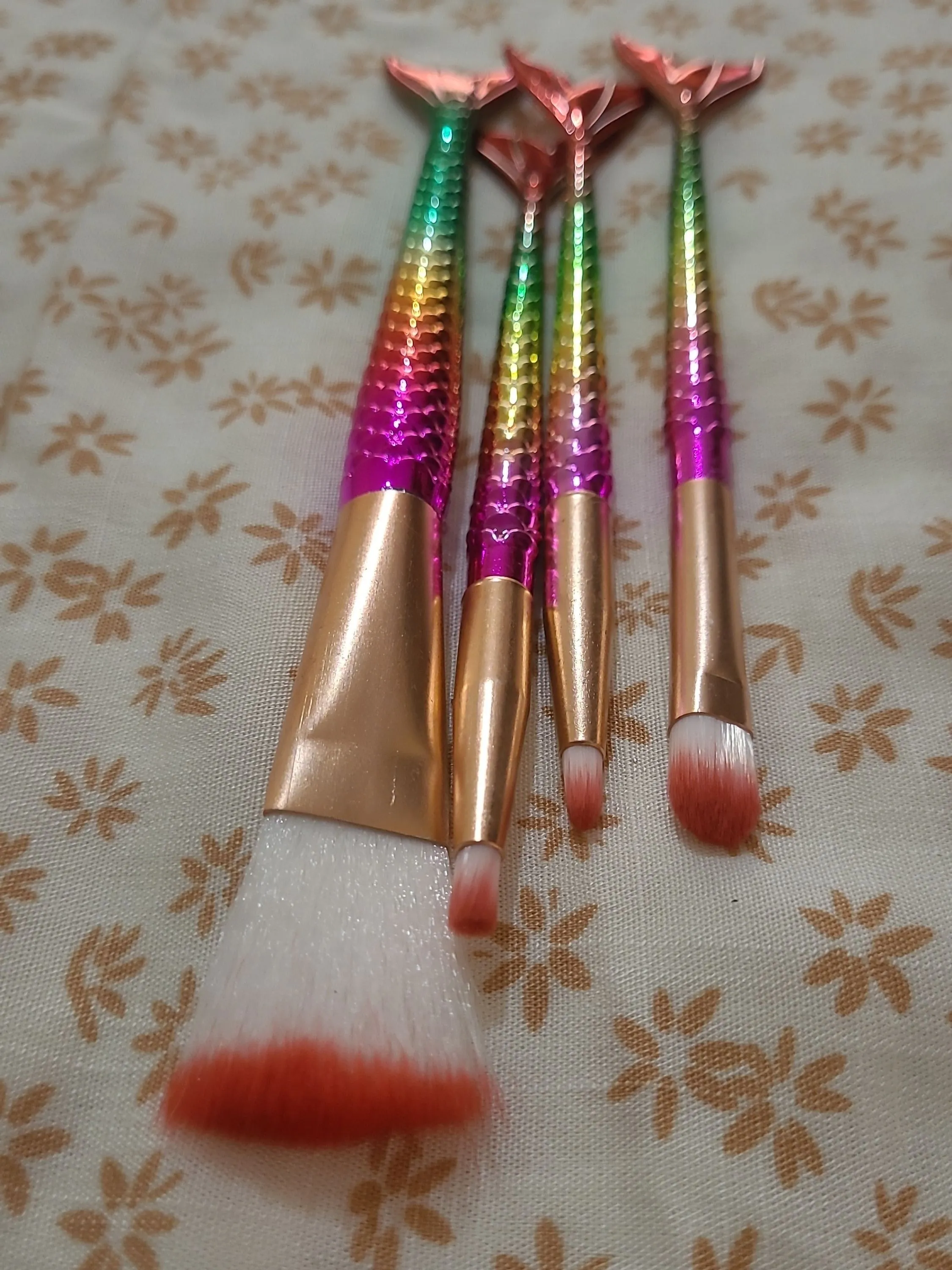 Kit 4 pincéis de maquiagem