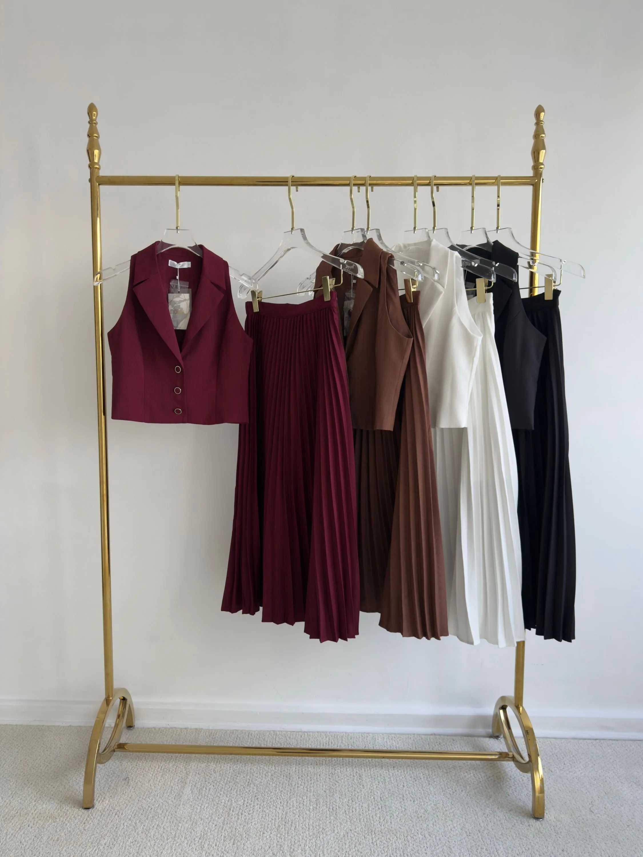 Conjunto saia com colete