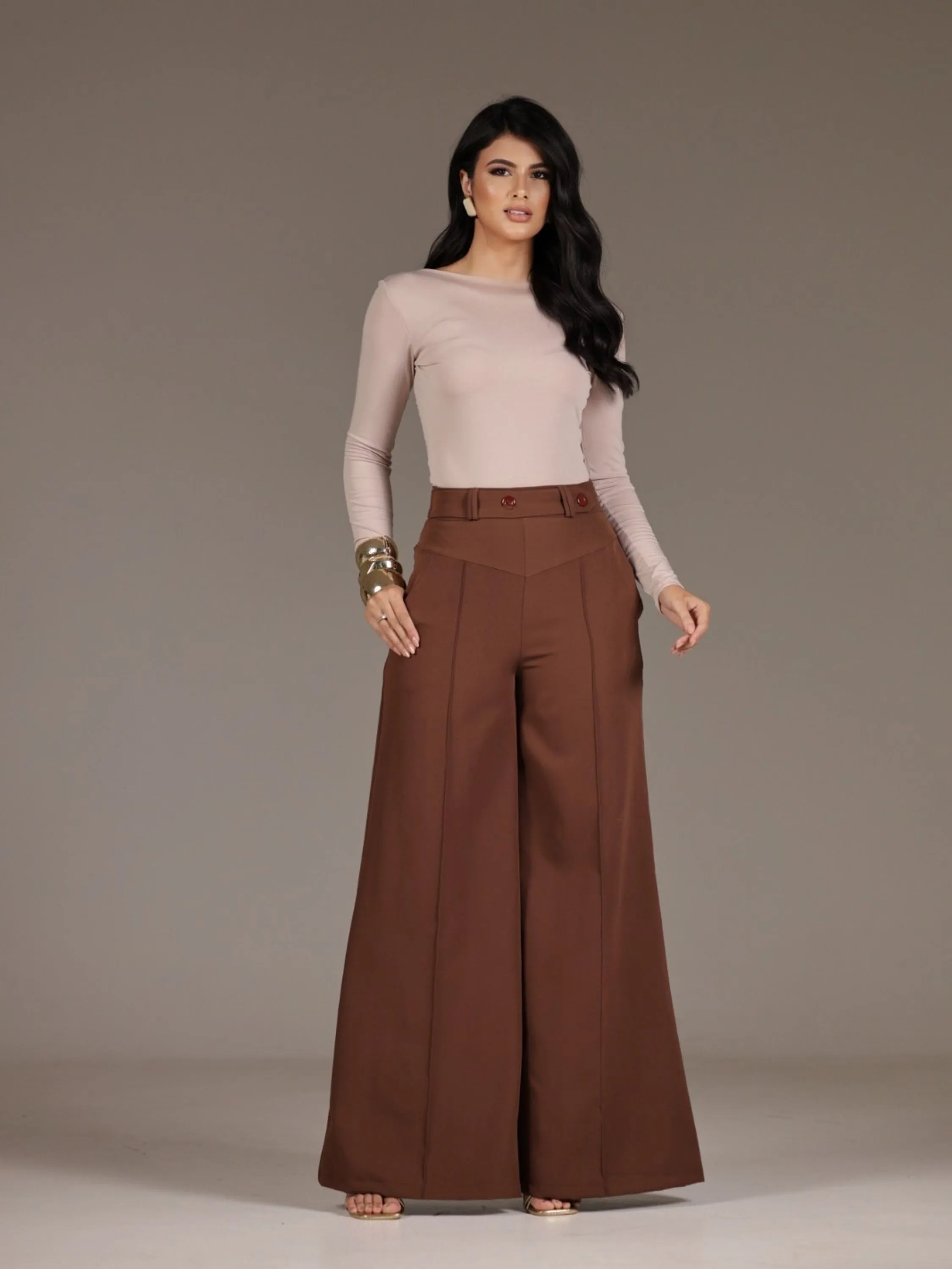 Calça pantalona tall