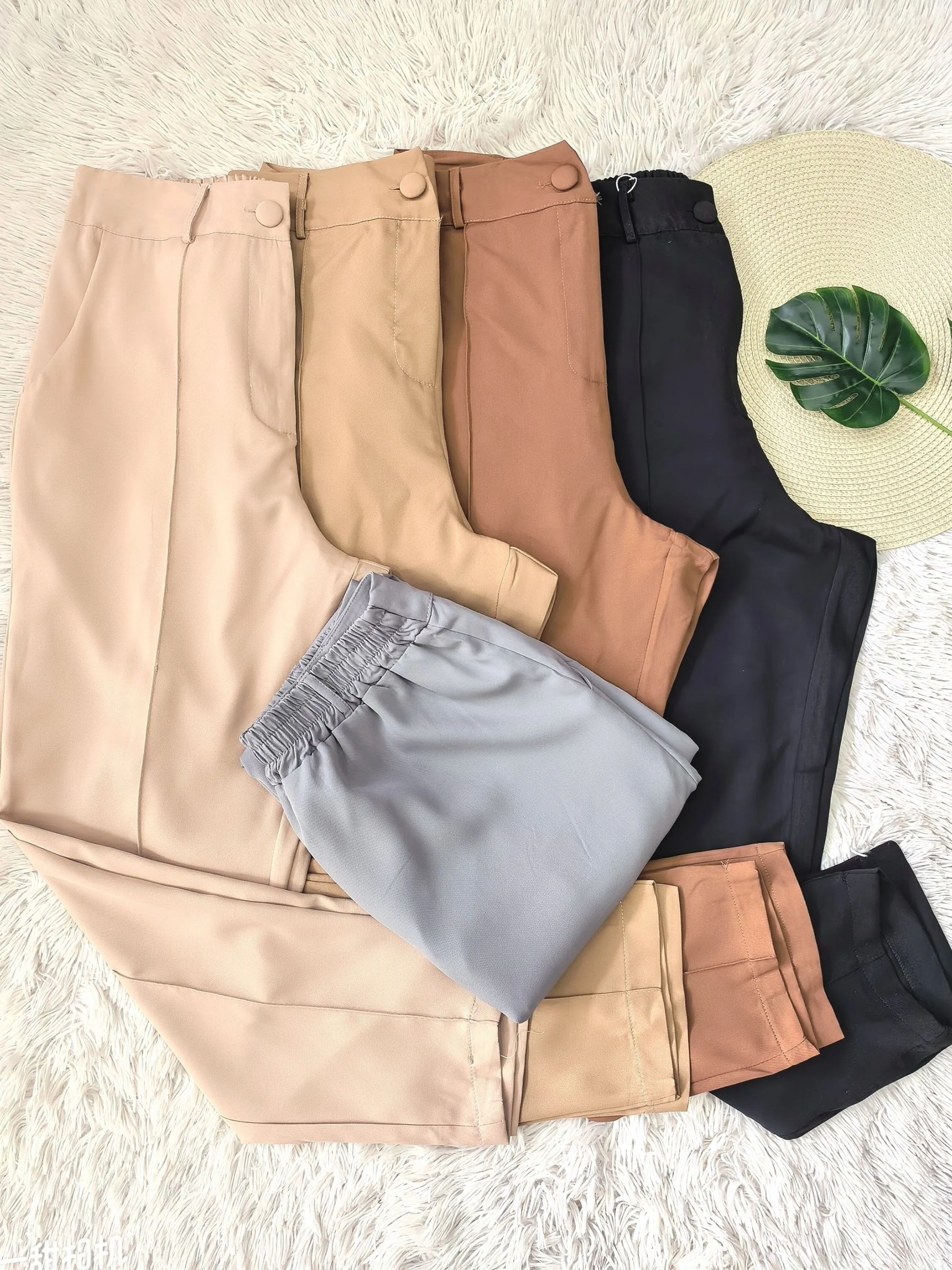 calça alfaiataria plus com elástico atrás 116#