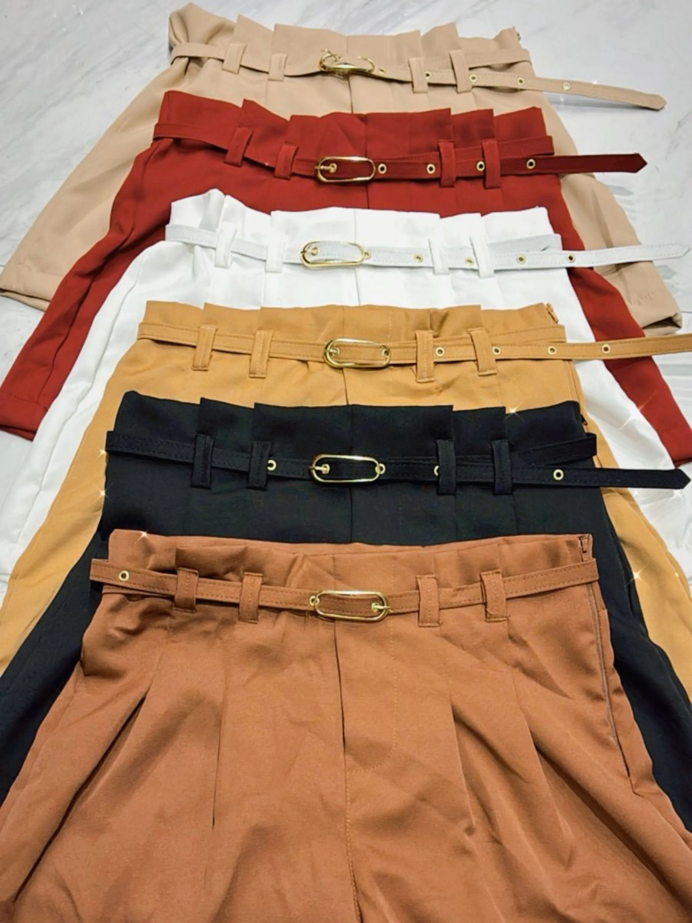 Shorts alfaiataria com cinto