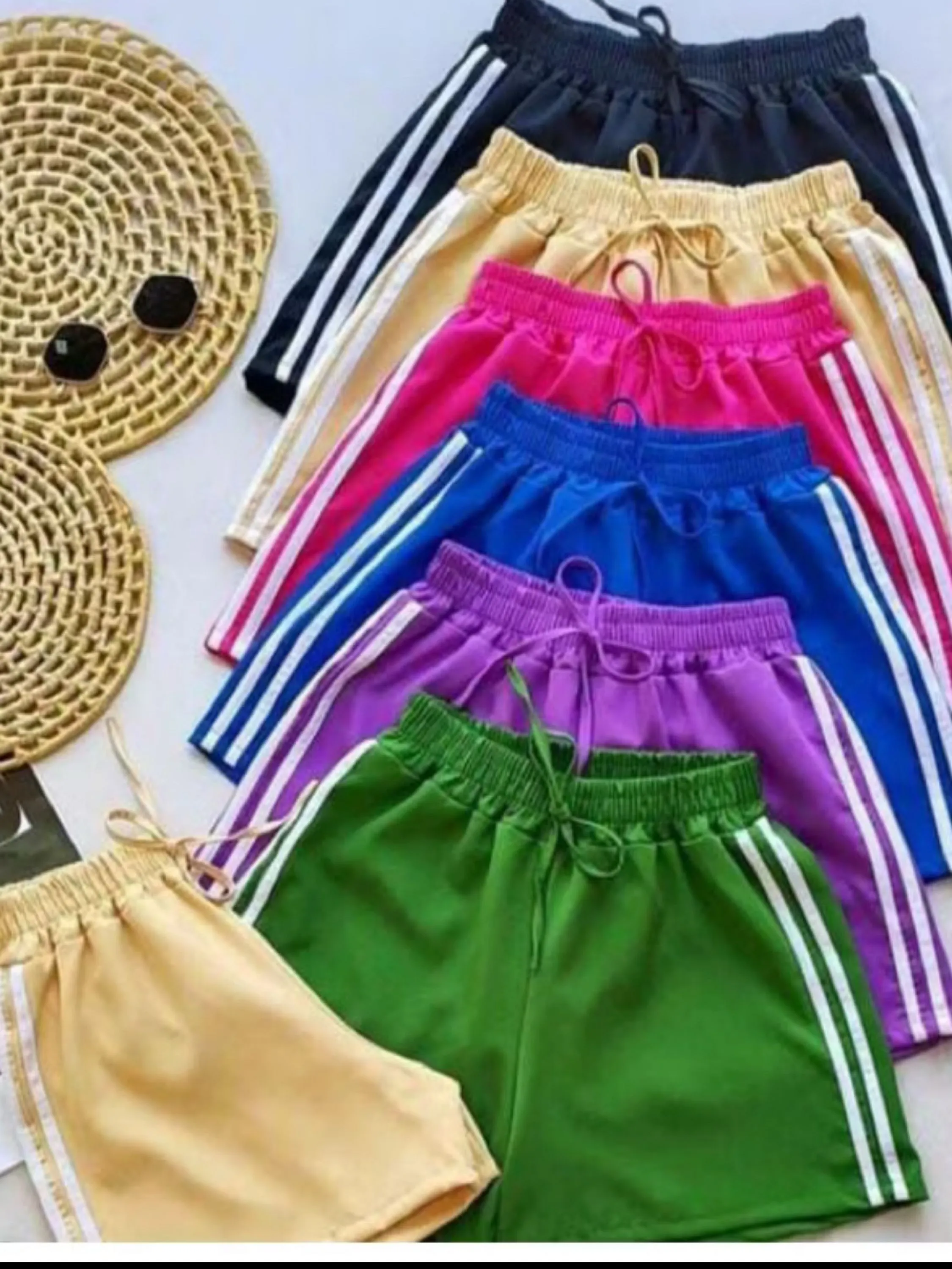 Shorts inspiracao adidas