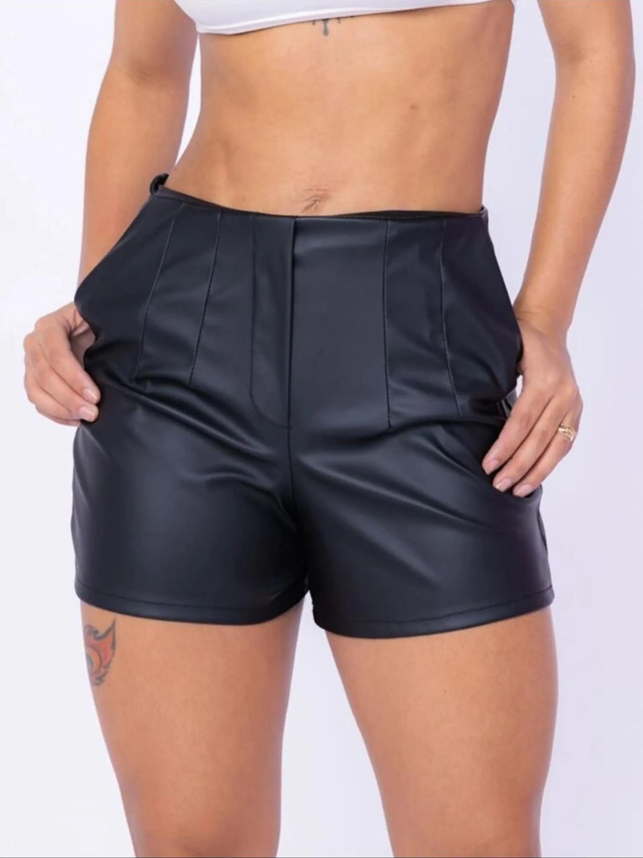 Shorts Courinho Básico