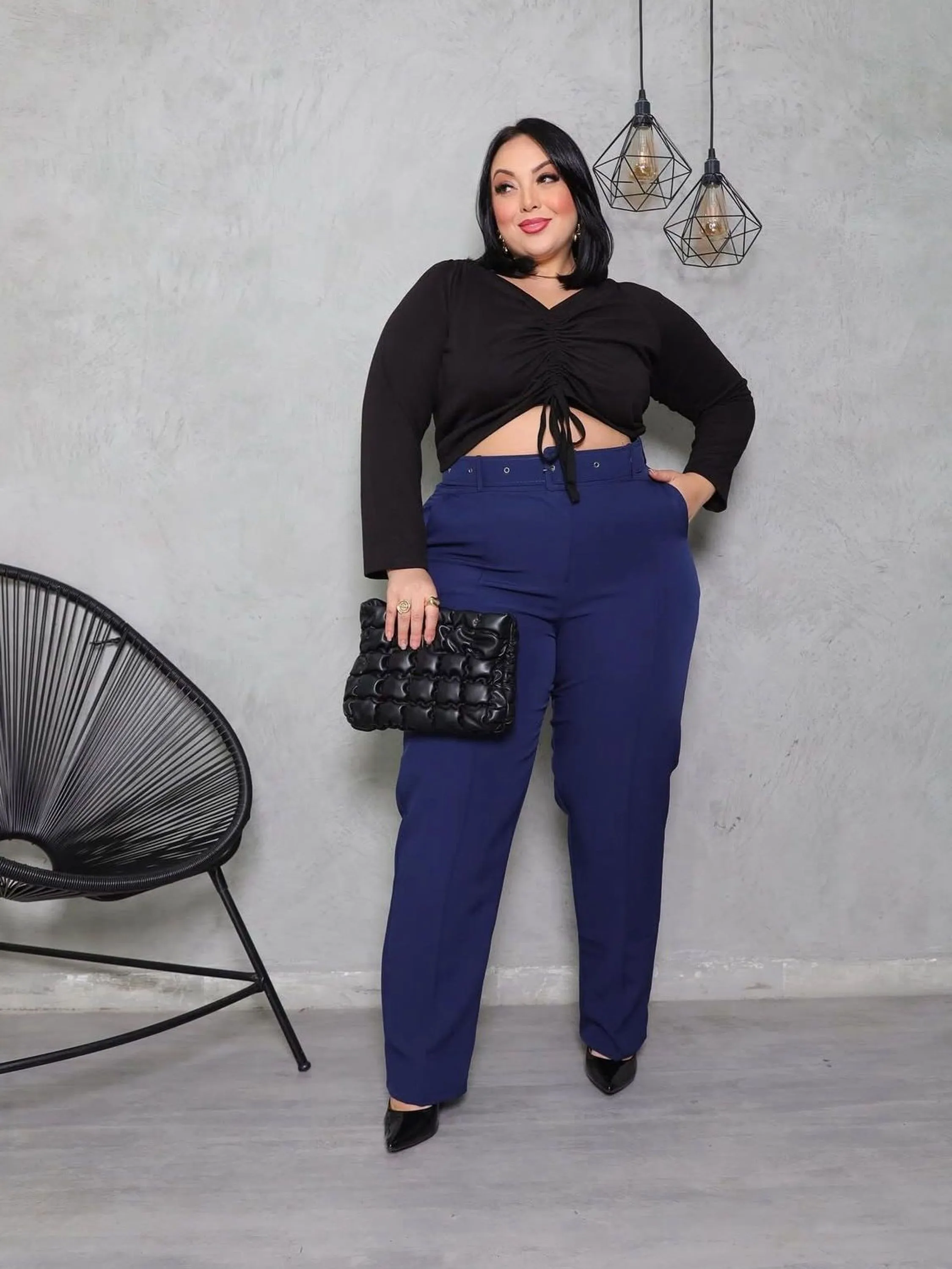Calça Plus Size Alfaiataria com Cinto