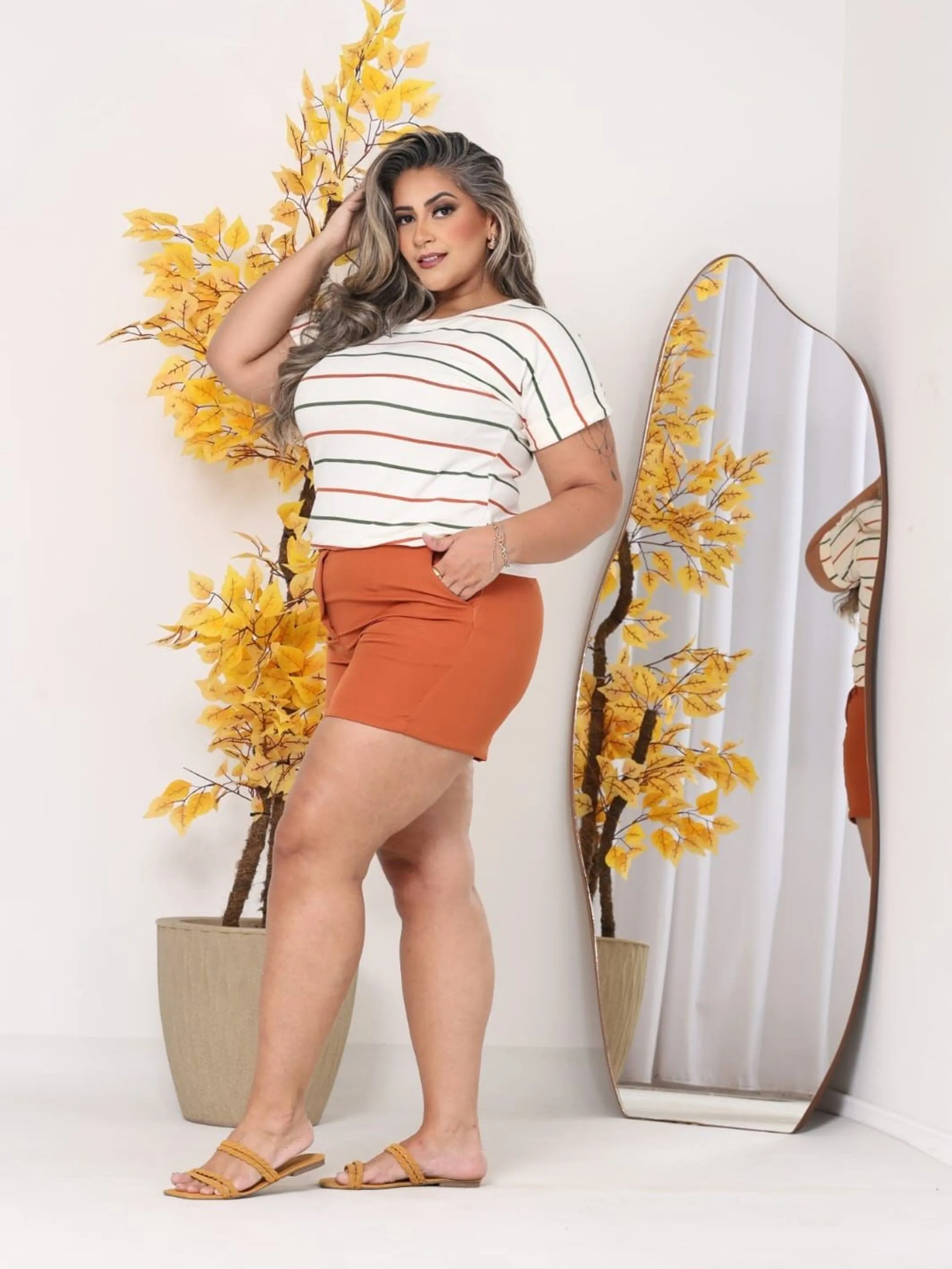 Short Alfaiataria Plus Size Com Bolso