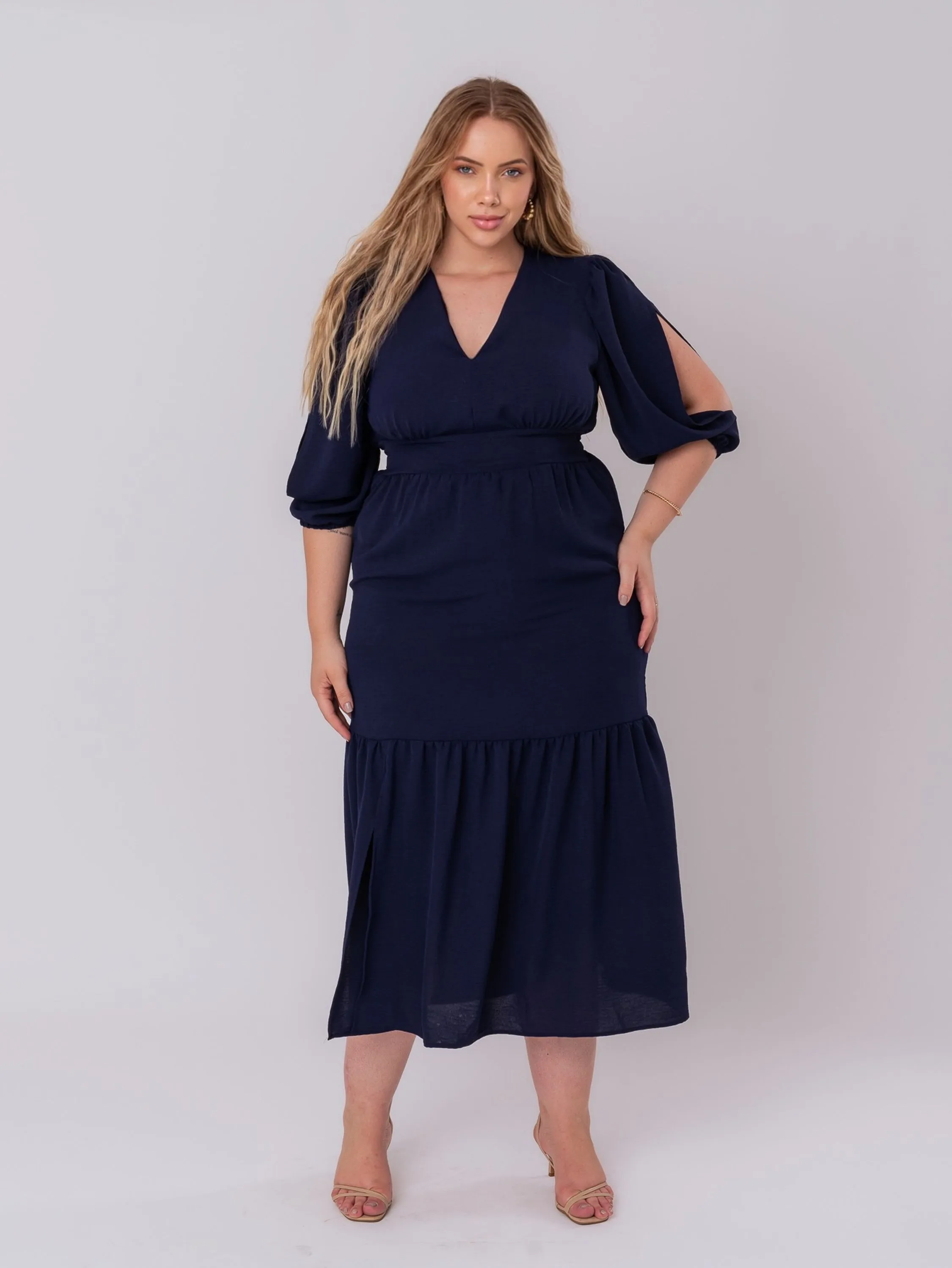 Vestido Plus Size Longo Fenda Manga 7/8 Frente Transpassada