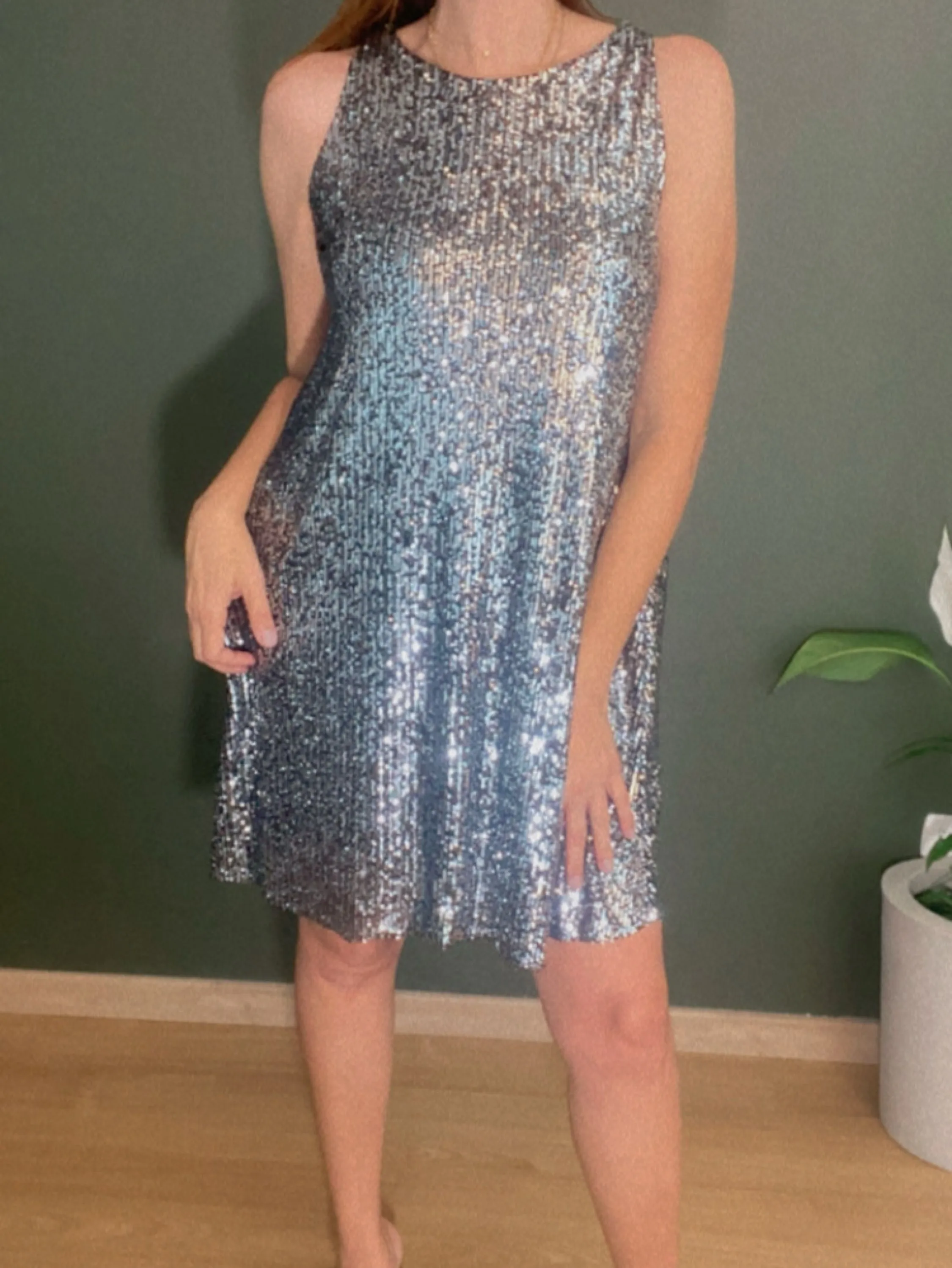 Vestido evasê de paetê