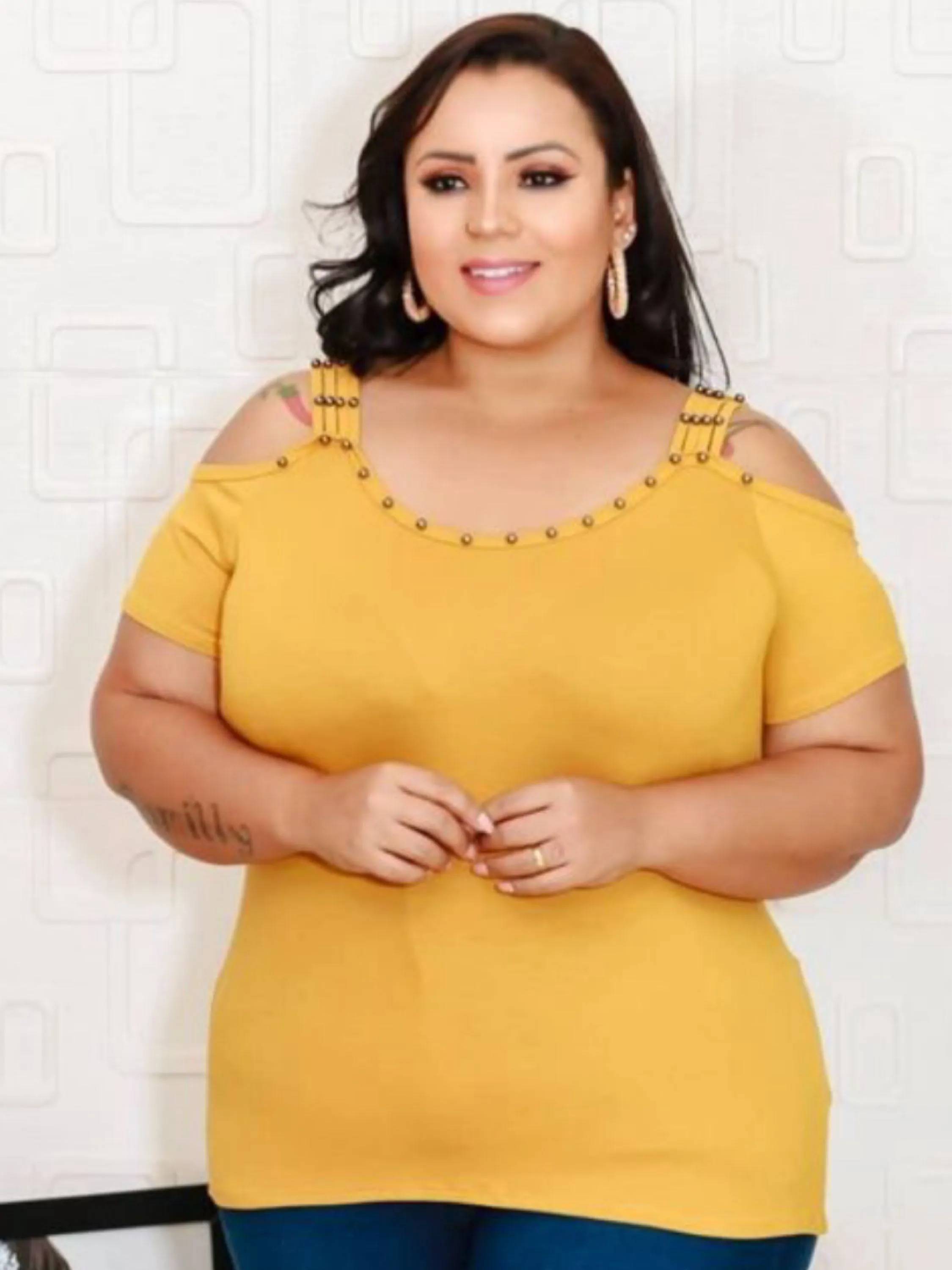 Blusa plus size cigana com pérola