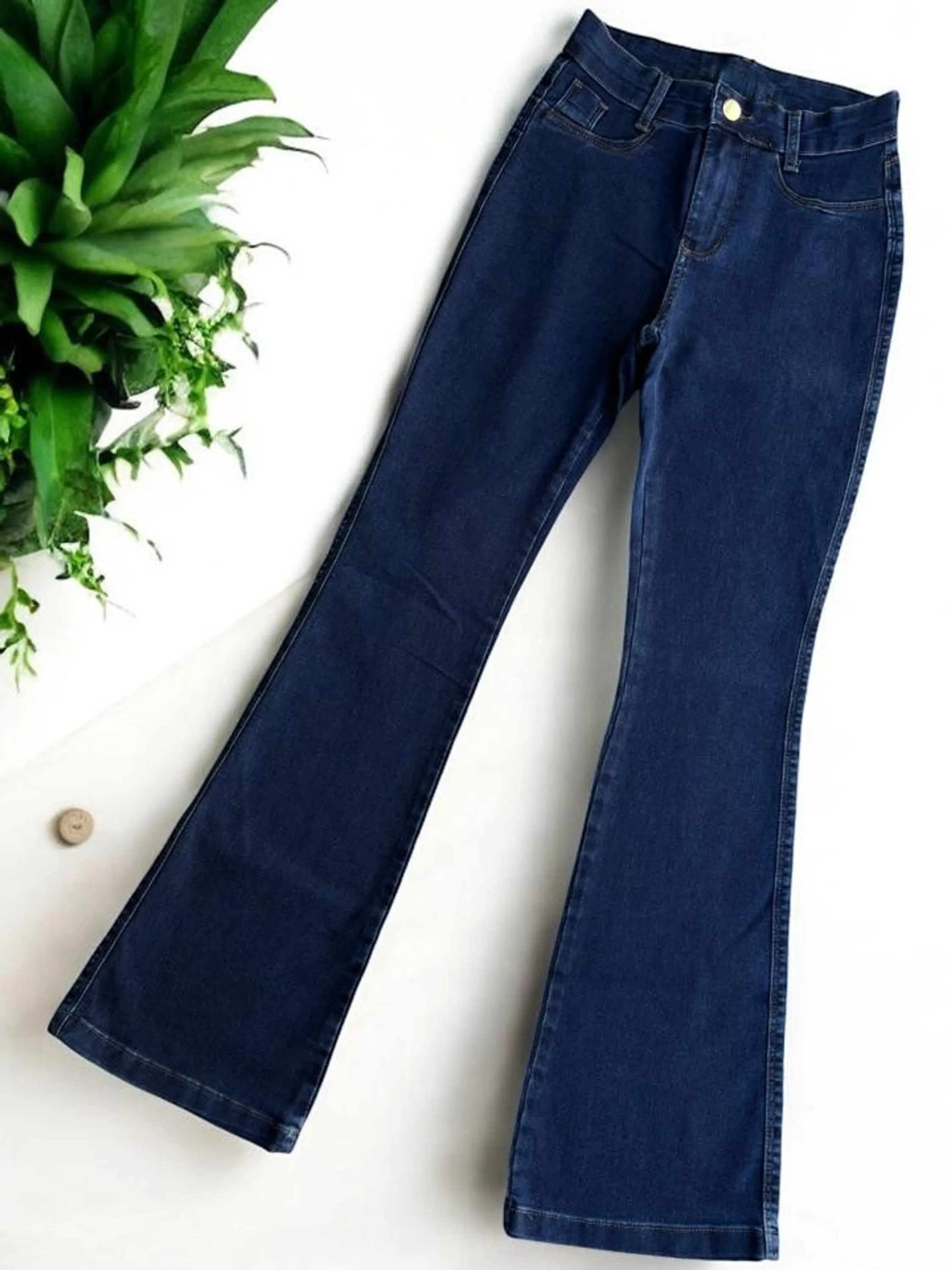 Calca flare feminina jeans com lycra