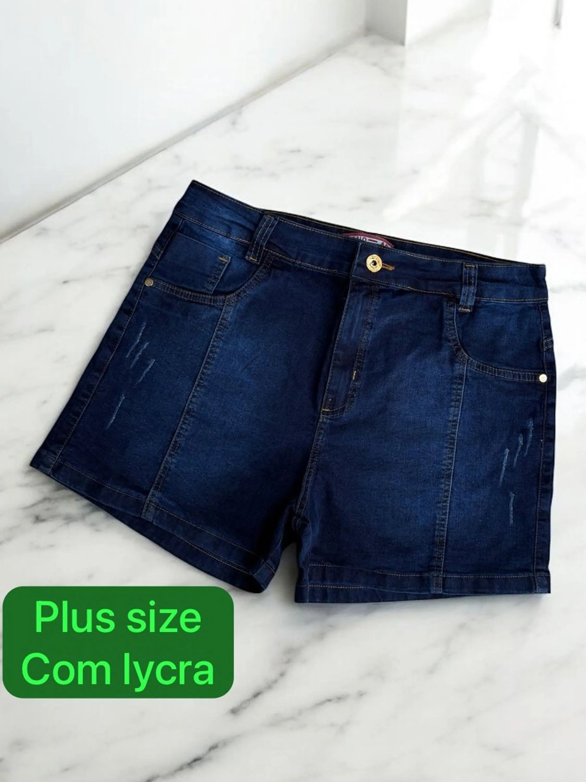 Plus short feminina com lycra
