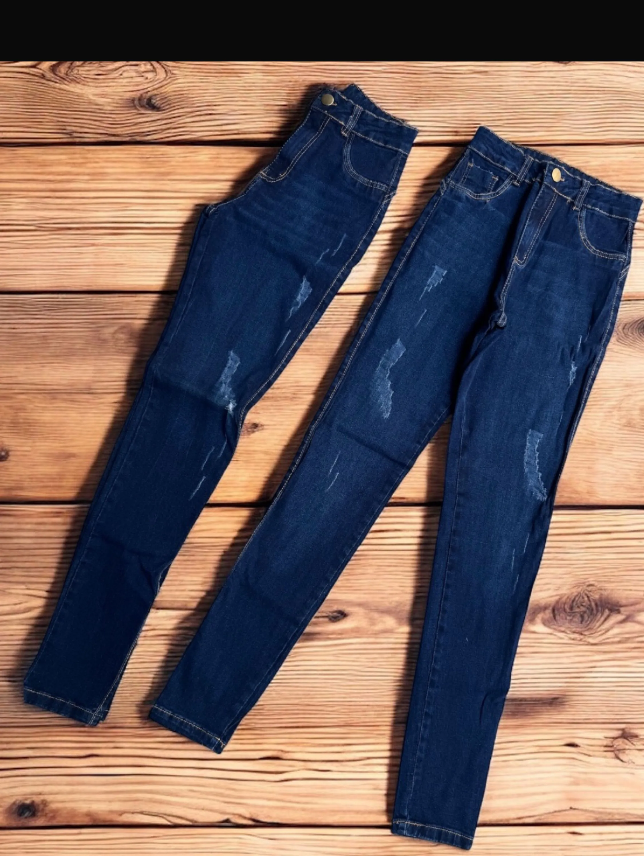 Calca jeans feminina skinny com lycra