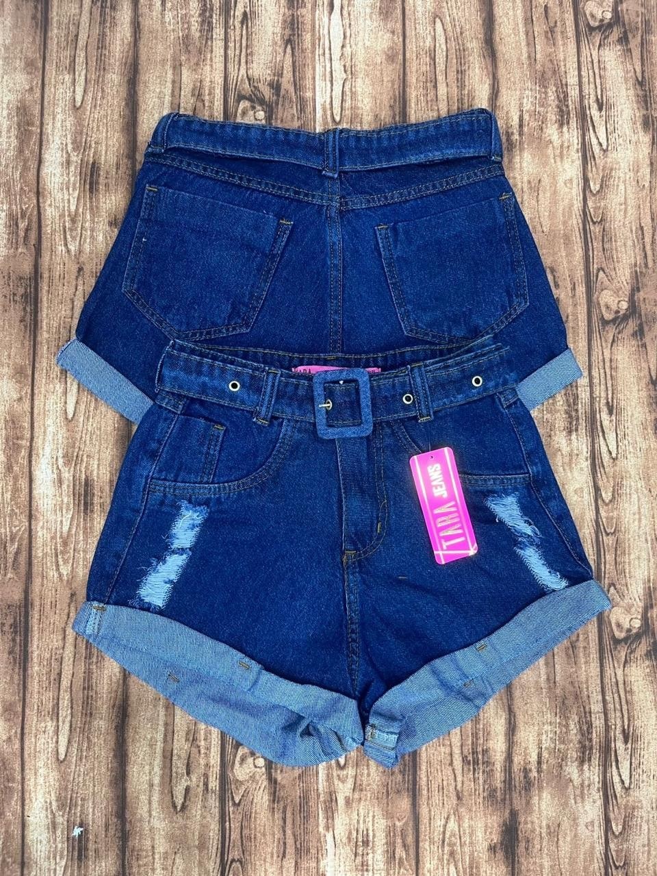 Short jeans feminina com cinto escura
