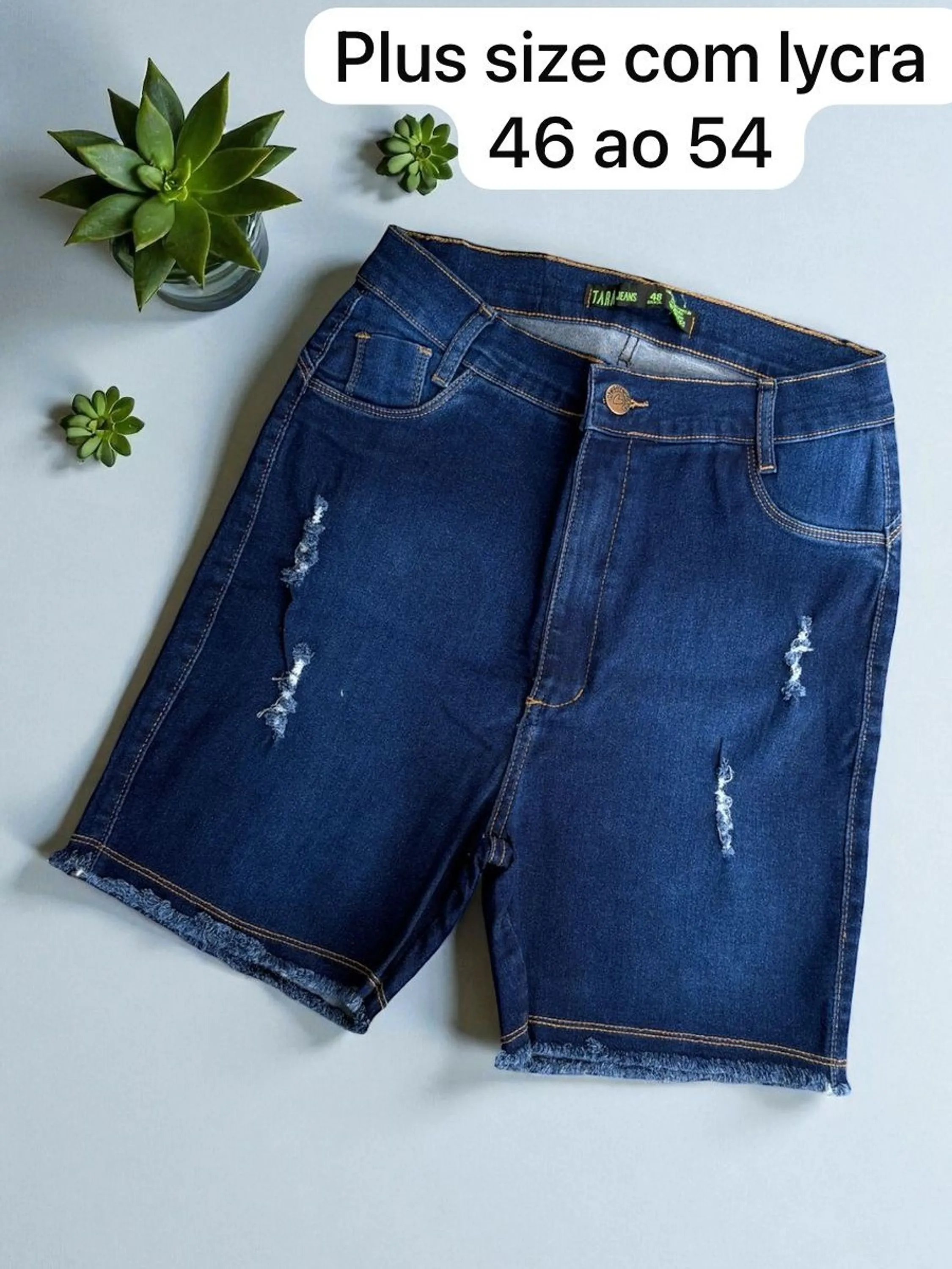 Short plus feminina com lycra