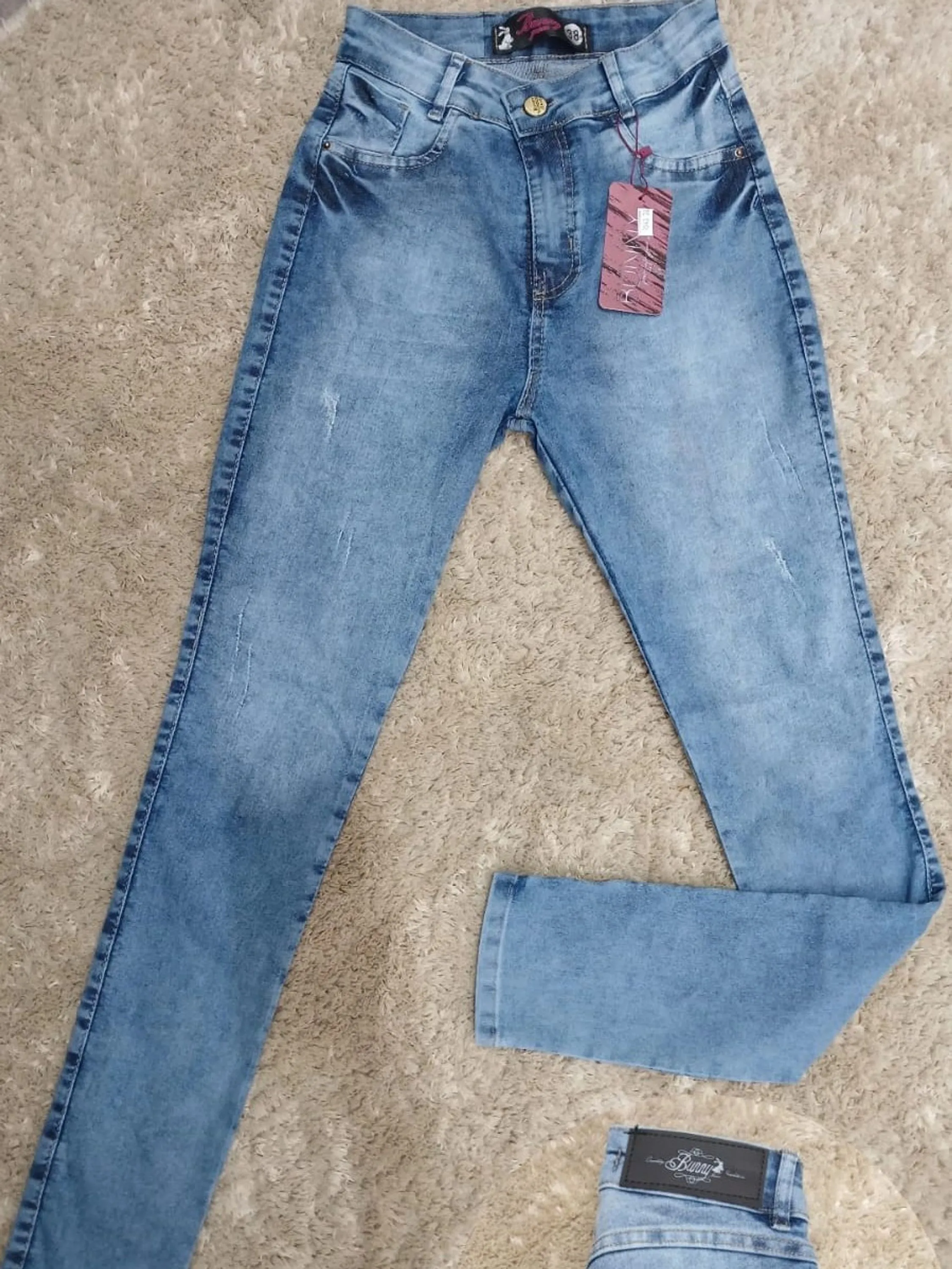 Calça jeans skinny feminina com elastano