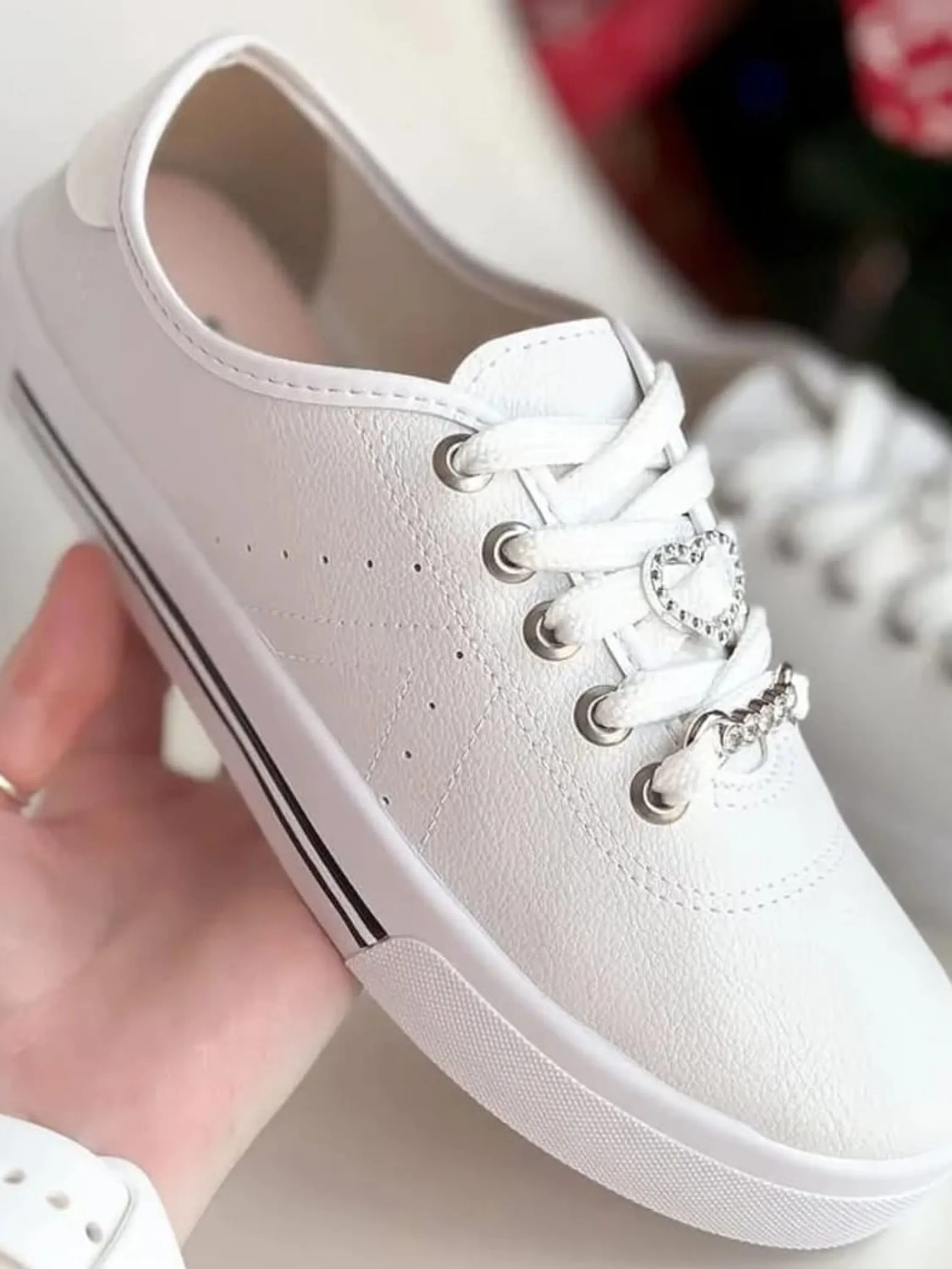 Tênis casual Moleca 
feminino