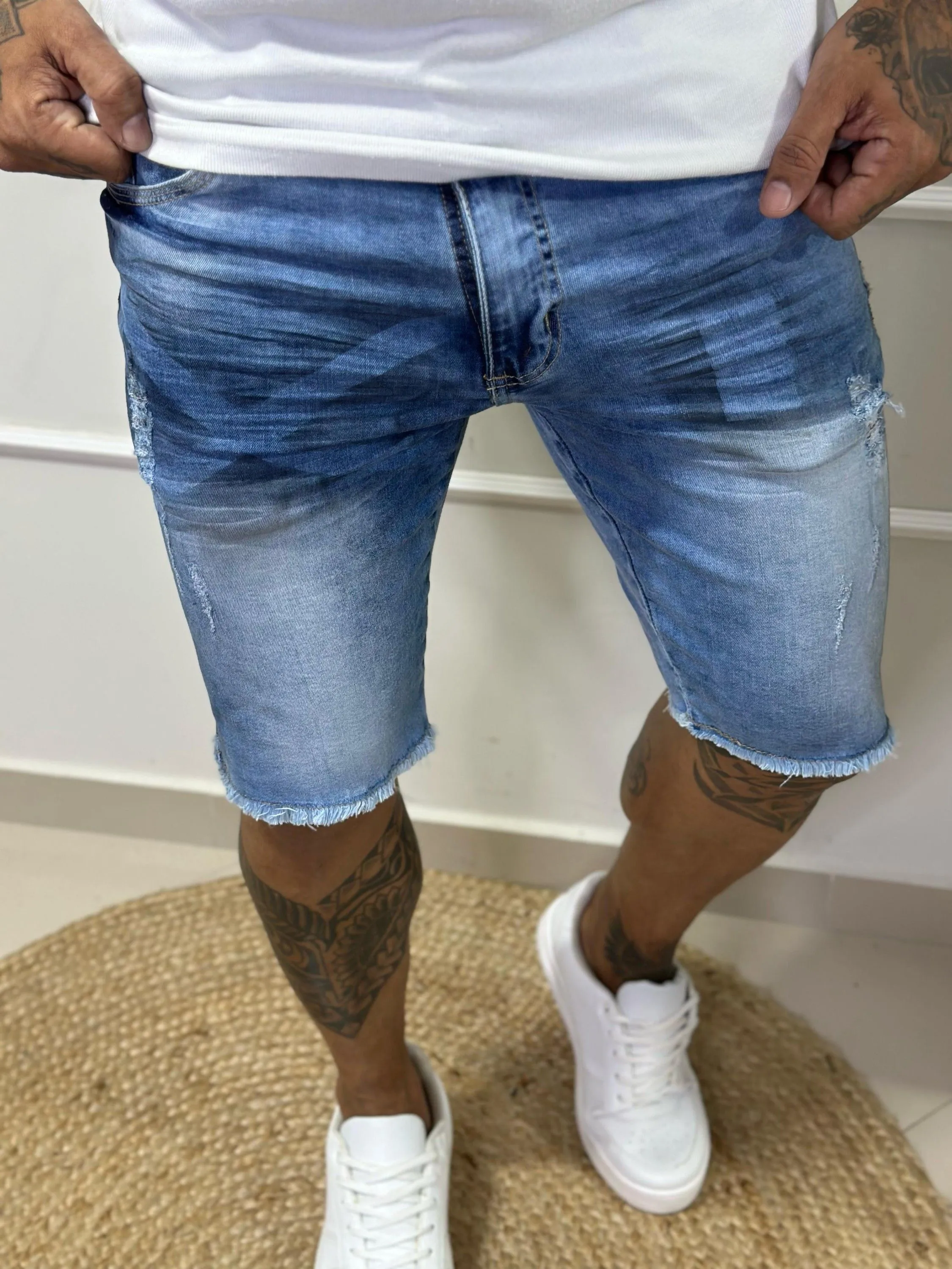 Bermudas jeans curtas estilo jogador