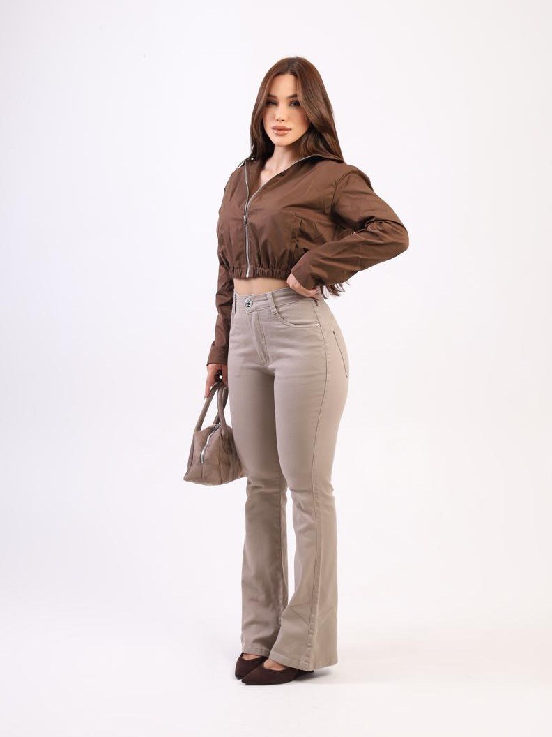 Calça flare bege com 1% de elastano alta qualidade