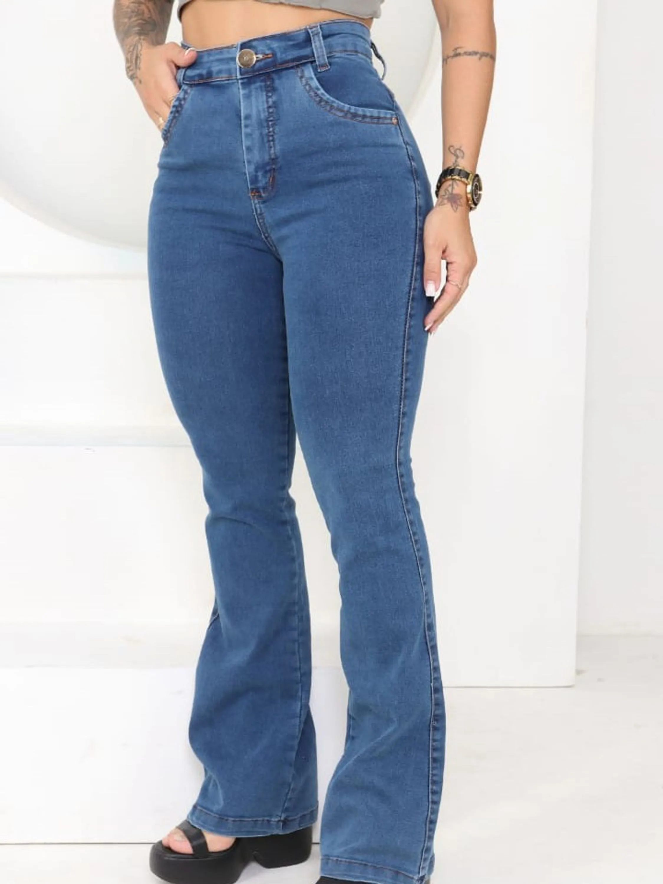 Calça flare com Elastano