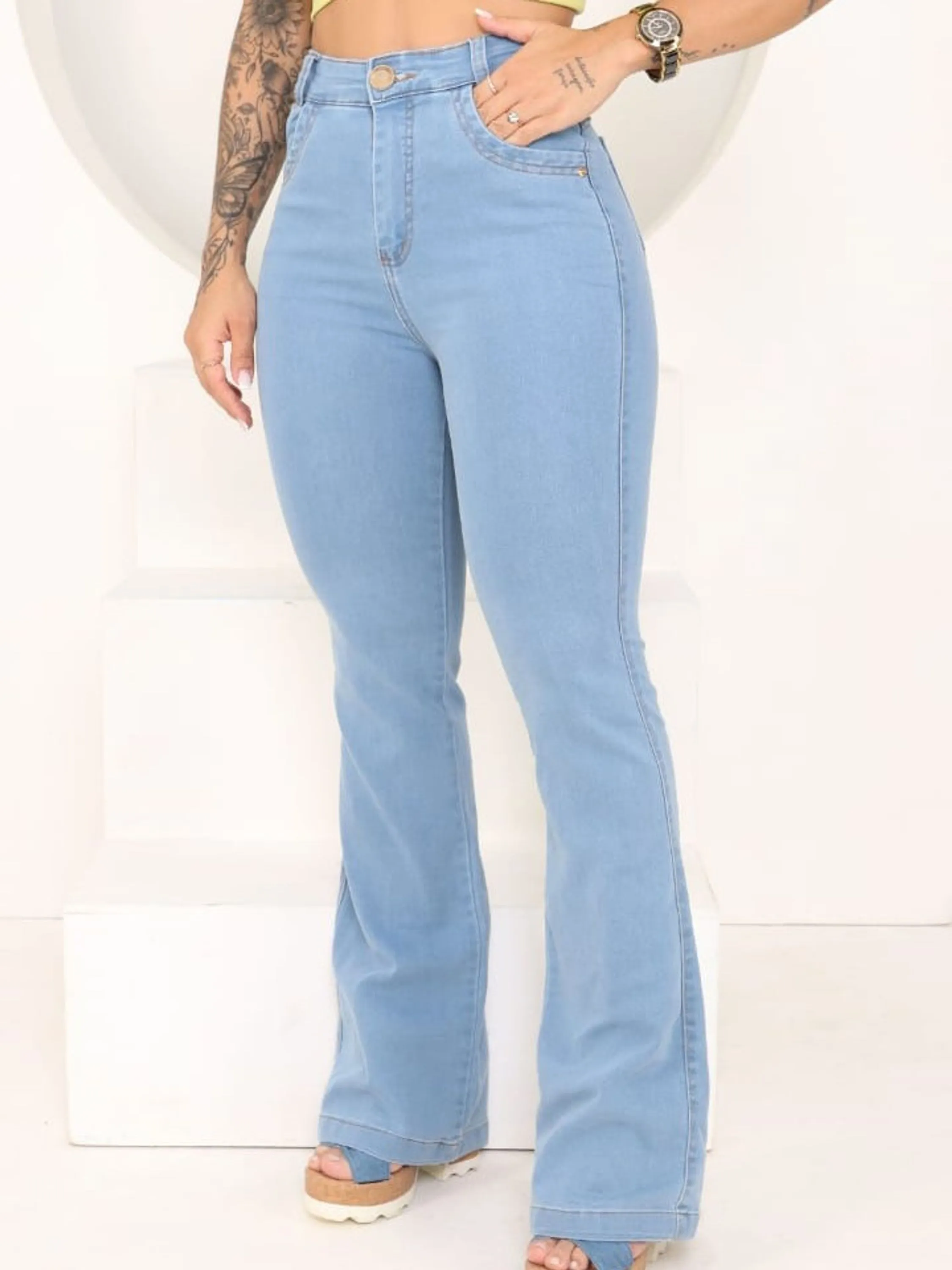 Calça flare com Elastano