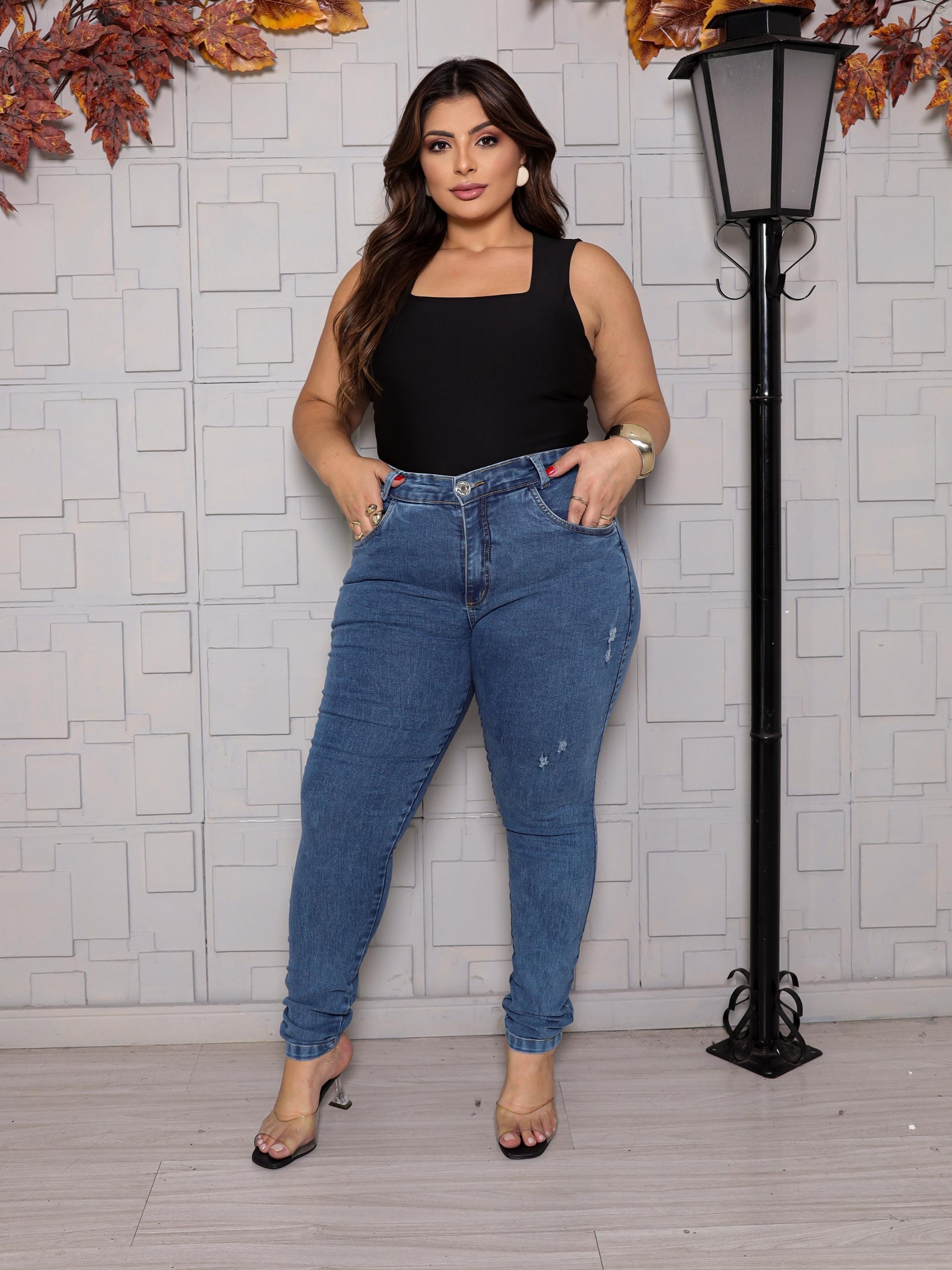 Calça jeans skinny plus size permium bolsos frontais