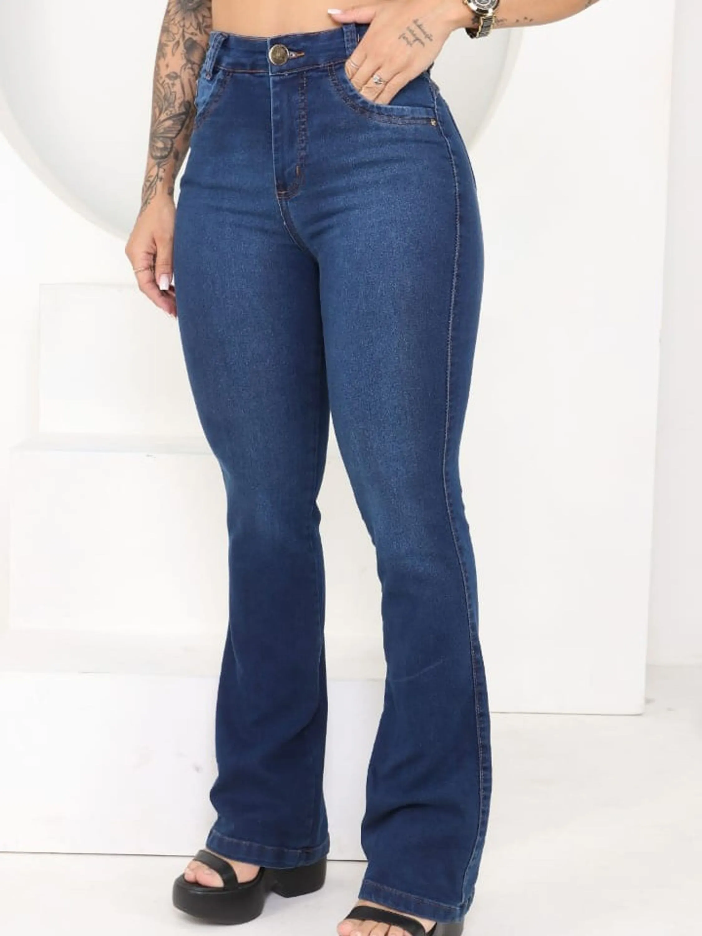 Calça flare com Elastano