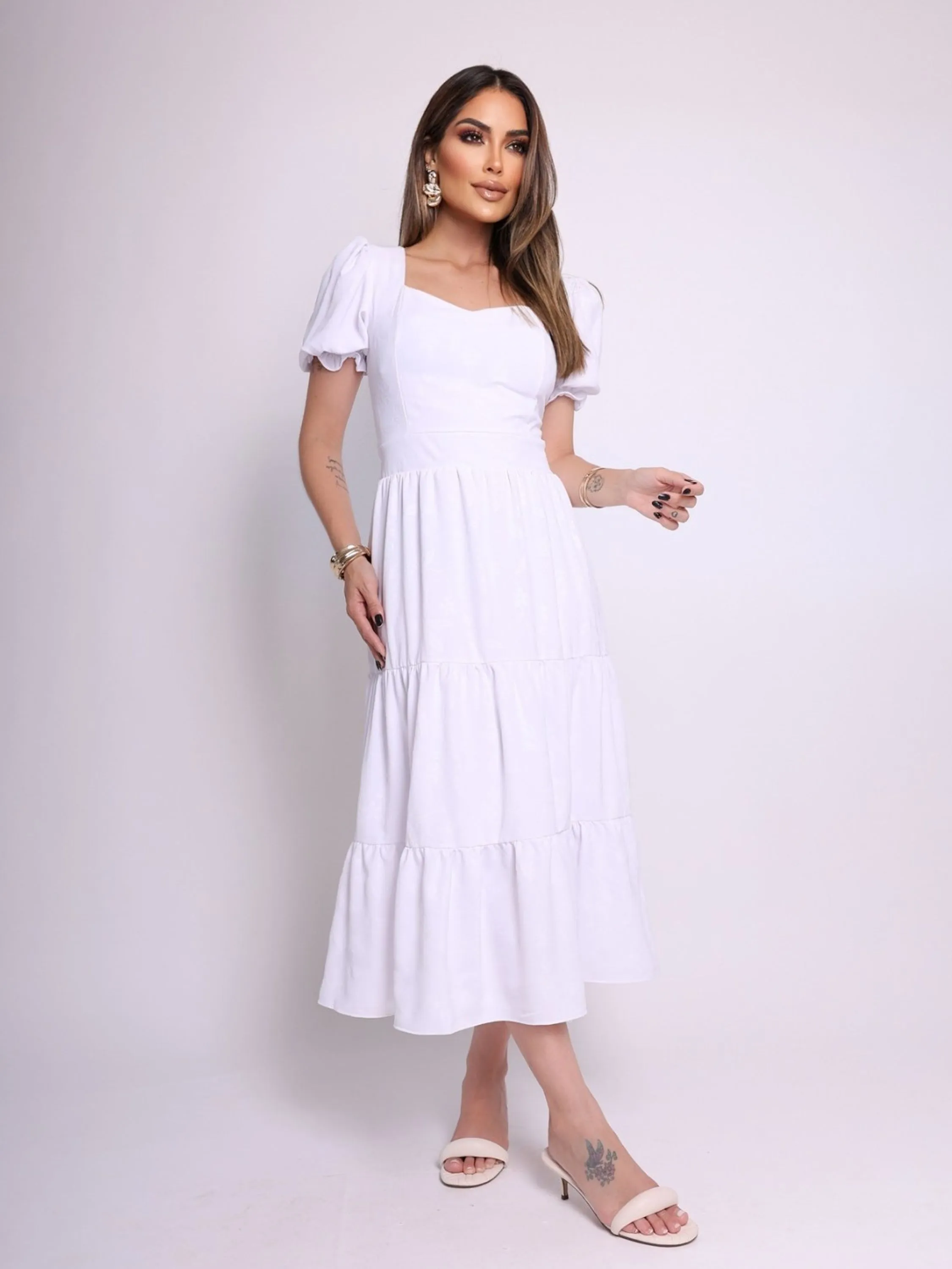 Vestido midi com manga e látex nas costas